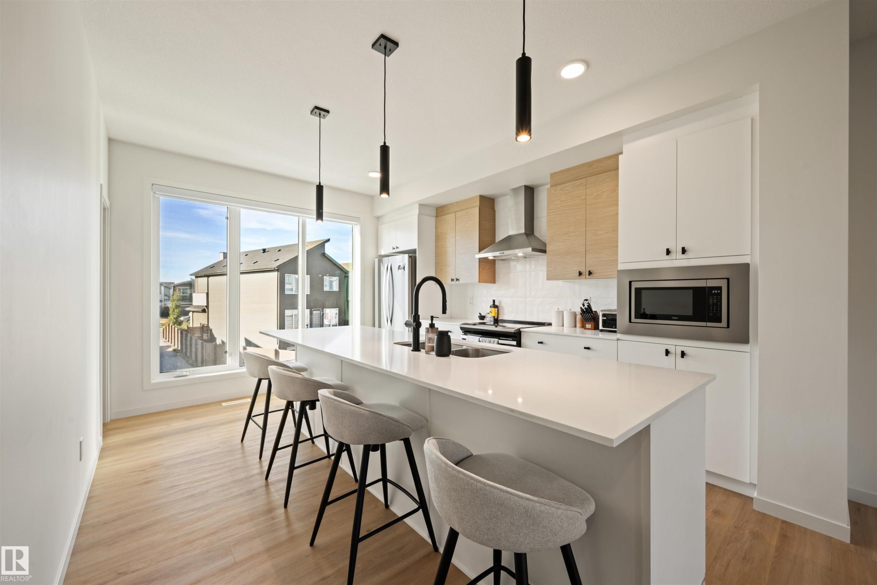 












459 39 Street

,
Edmonton,




AB
T6X 2X9

