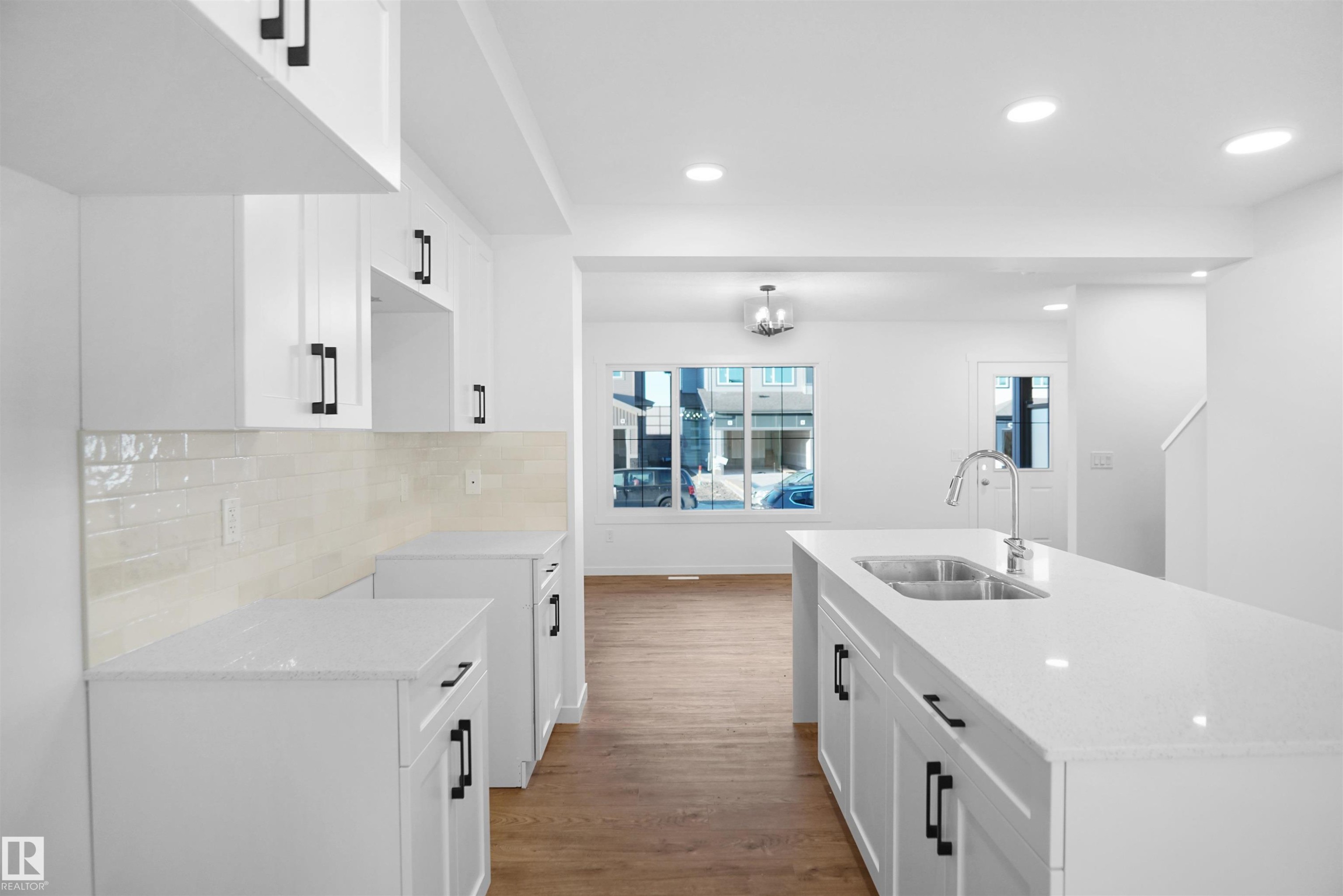 












244 Savoy Crescent

,
Sherwood Park,




AB
T8H 0Z5

