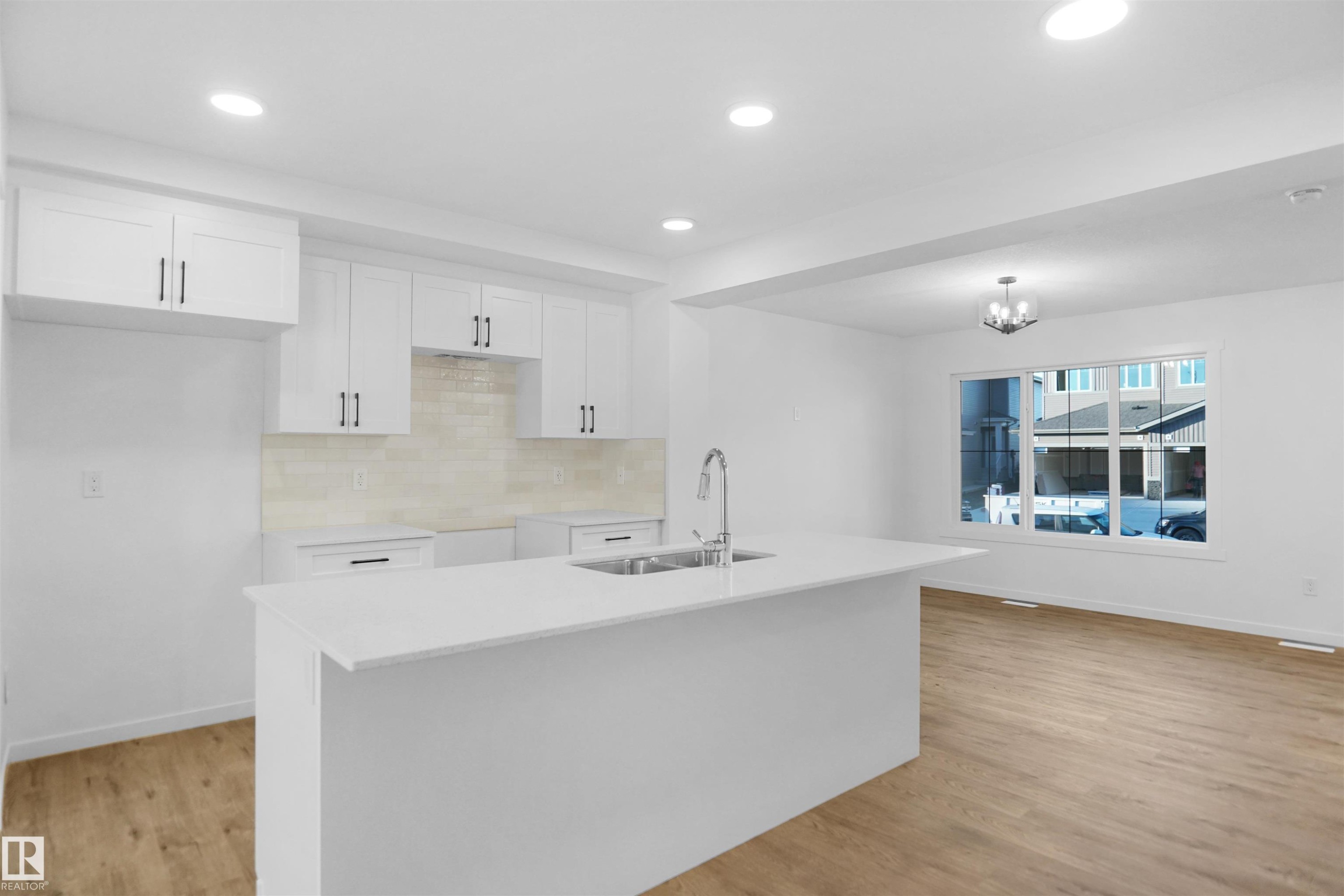 












244 Savoy Crescent

,
Sherwood Park,




AB
T8H 0Z5

