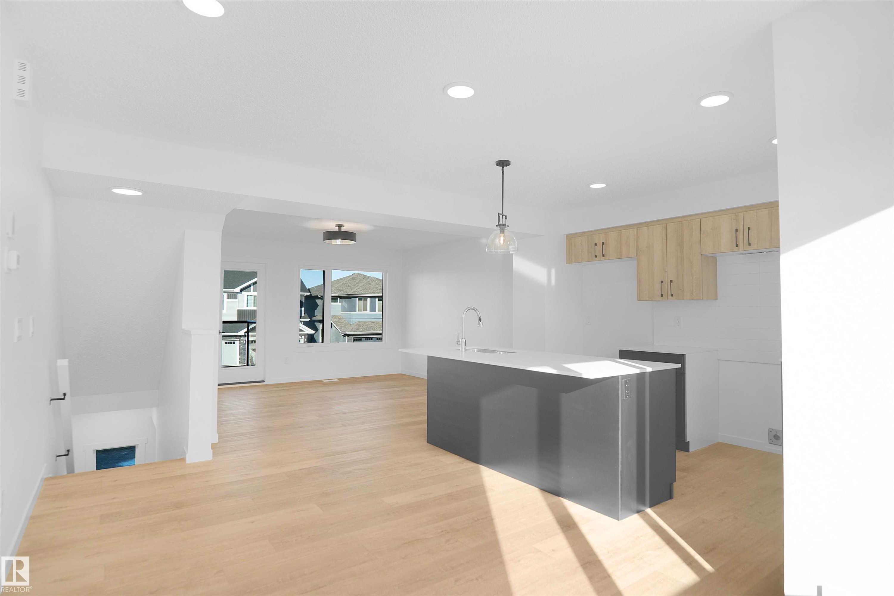 












4189 Kinglet Drive

,
Edmonton,




AB
T5S 0N8

