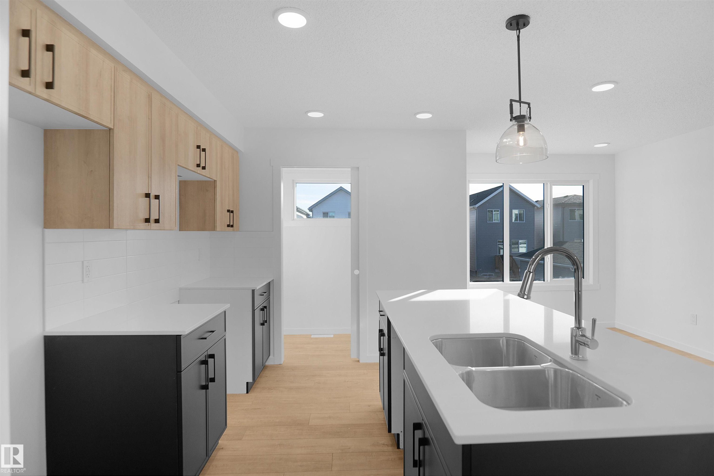 












4189 Kinglet Drive

,
Edmonton,




AB
T5S 0N8

