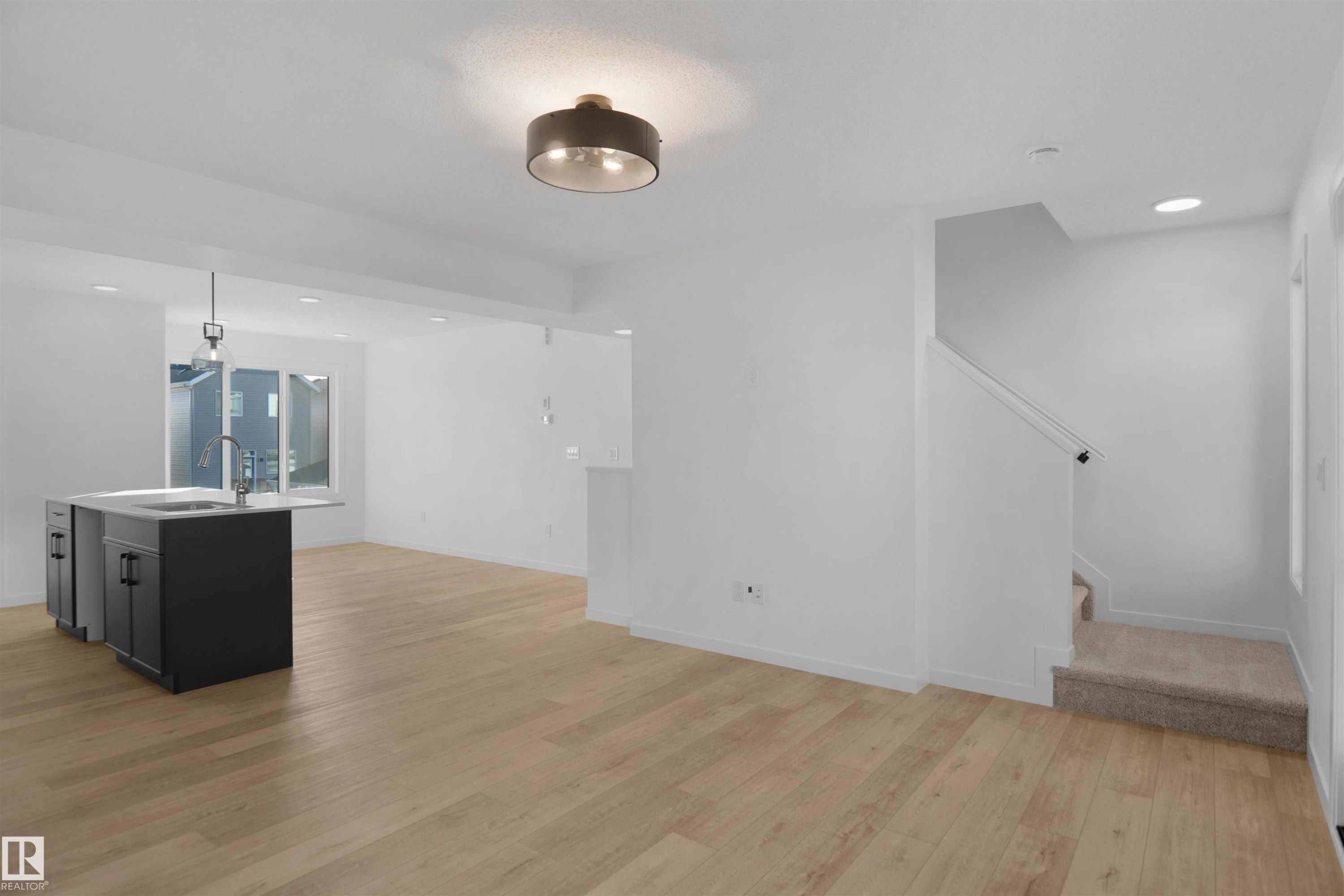 












4189 Kinglet Drive

,
Edmonton,




AB
T5S 0N8

