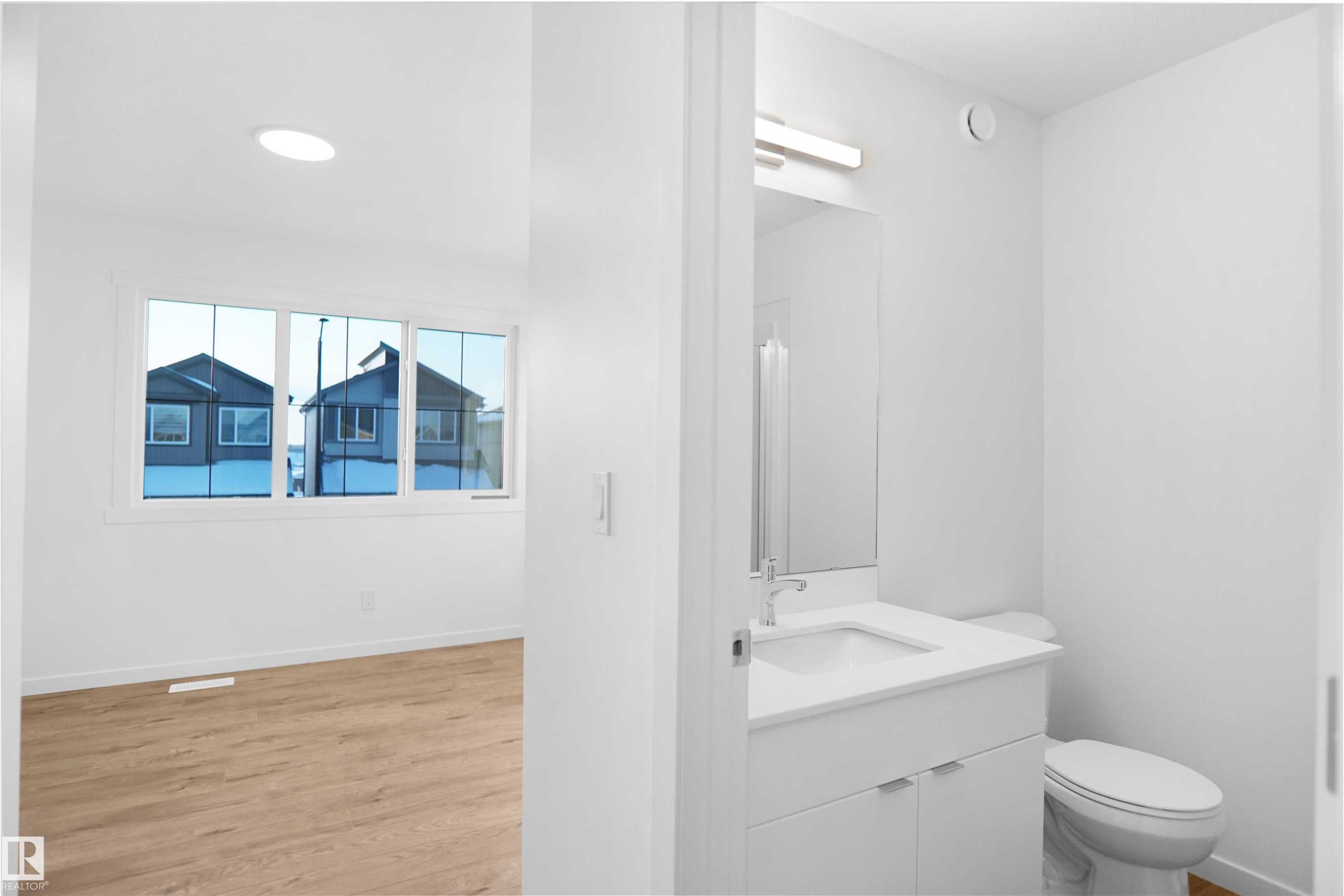 












2107 210 Street

,
Edmonton,




AB
T5S 0T1

