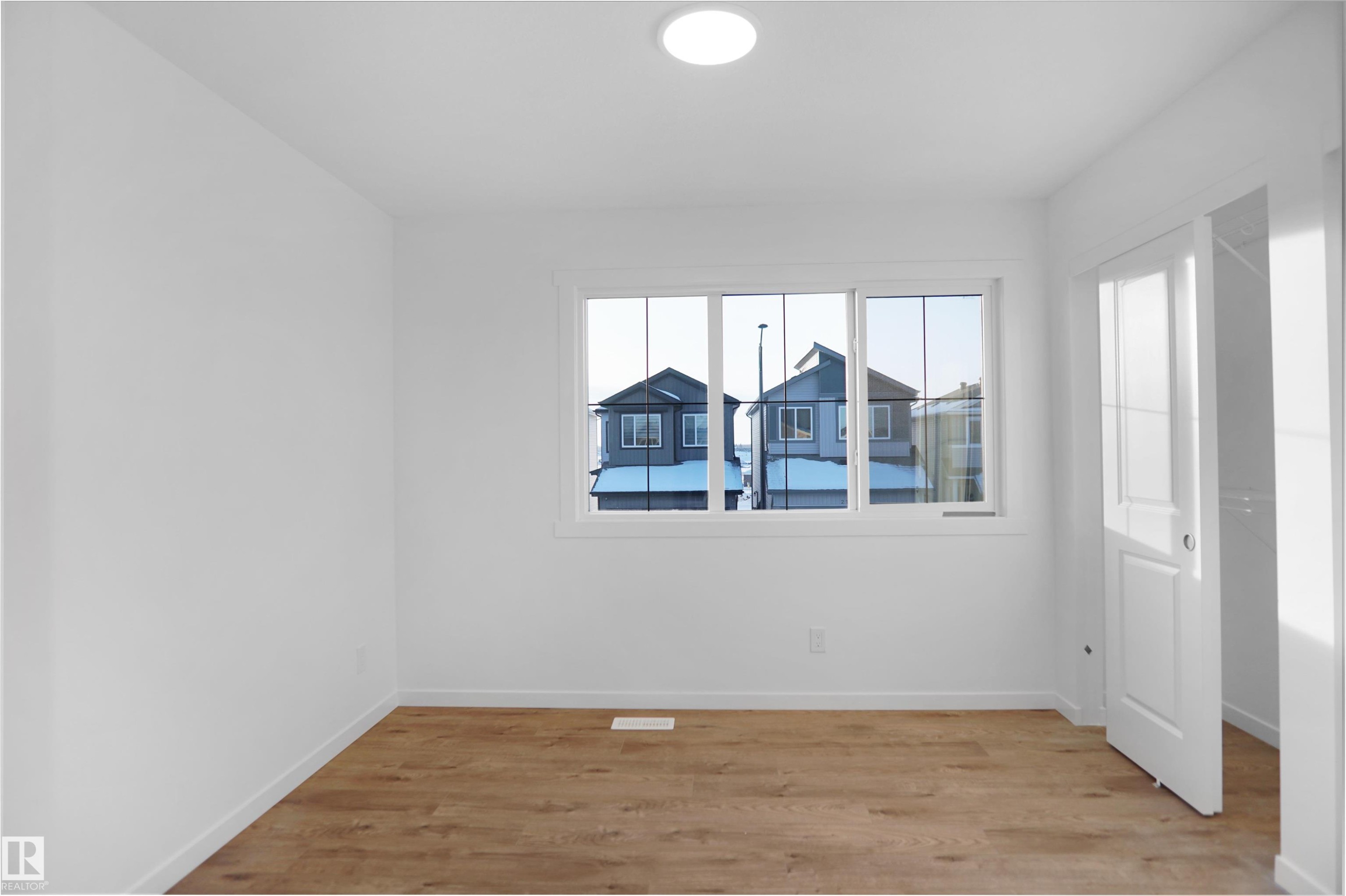 












2107 210 Street

,
Edmonton,




AB
T5S 0T1

