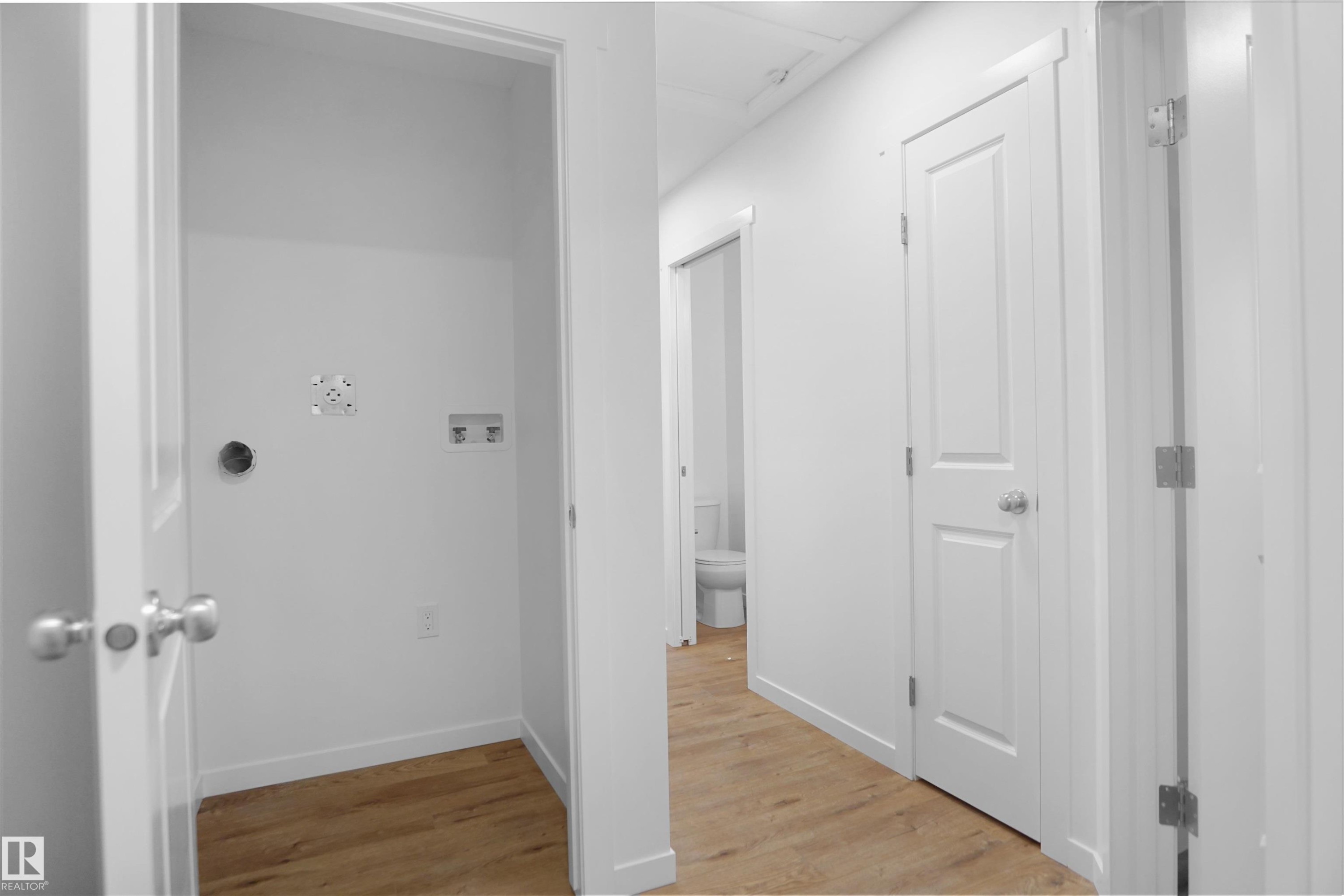 












2107 210 Street

,
Edmonton,




AB
T5S 0T1

