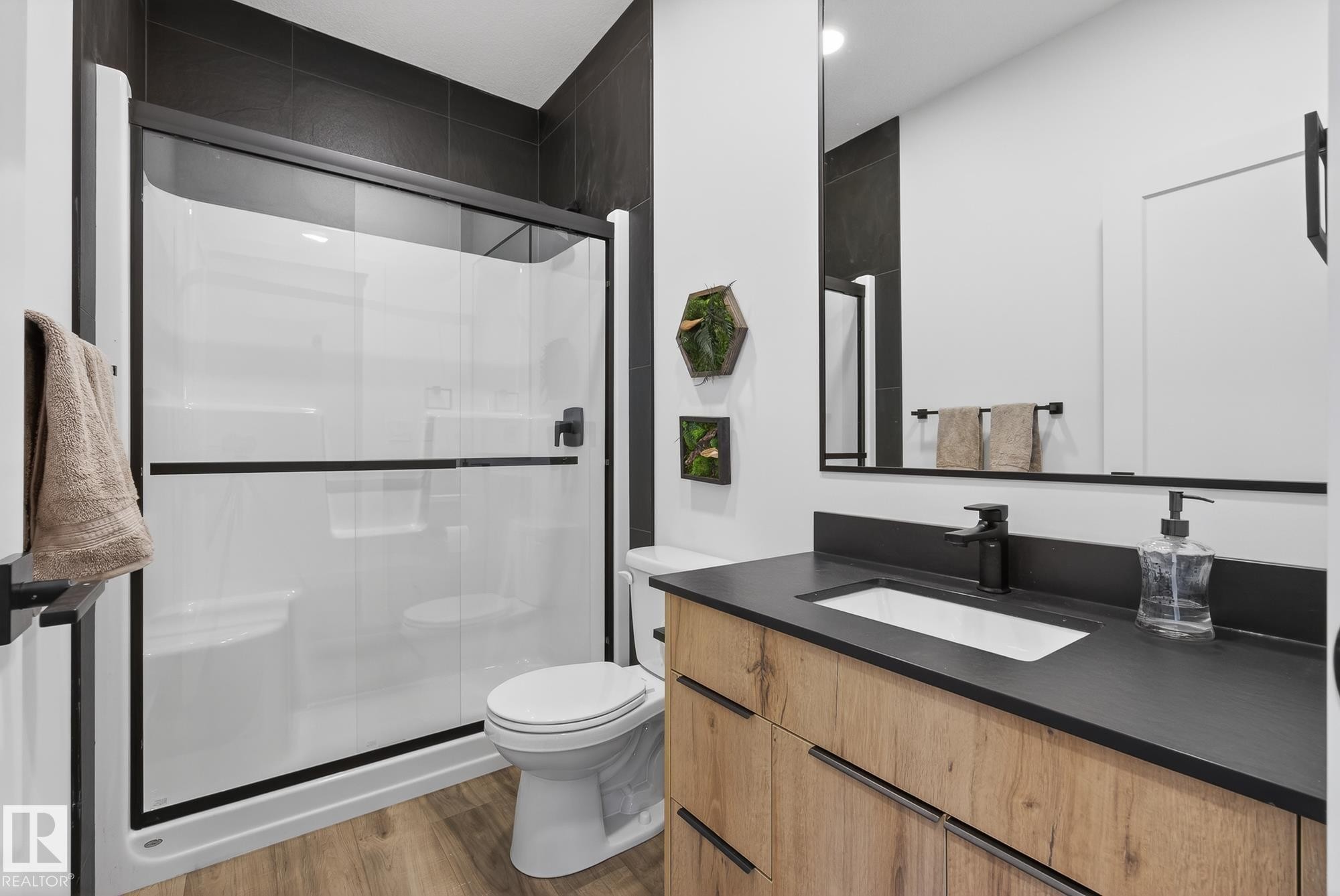 












6 ELDRIDGE Point(e)

,
St. Albert,




AB
T8N 8C3

