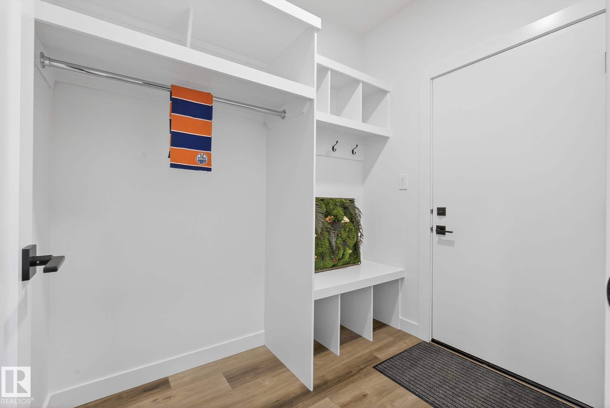 












6 ELDRIDGE Point(e)

,
St. Albert,




AB
T8N 8C3

