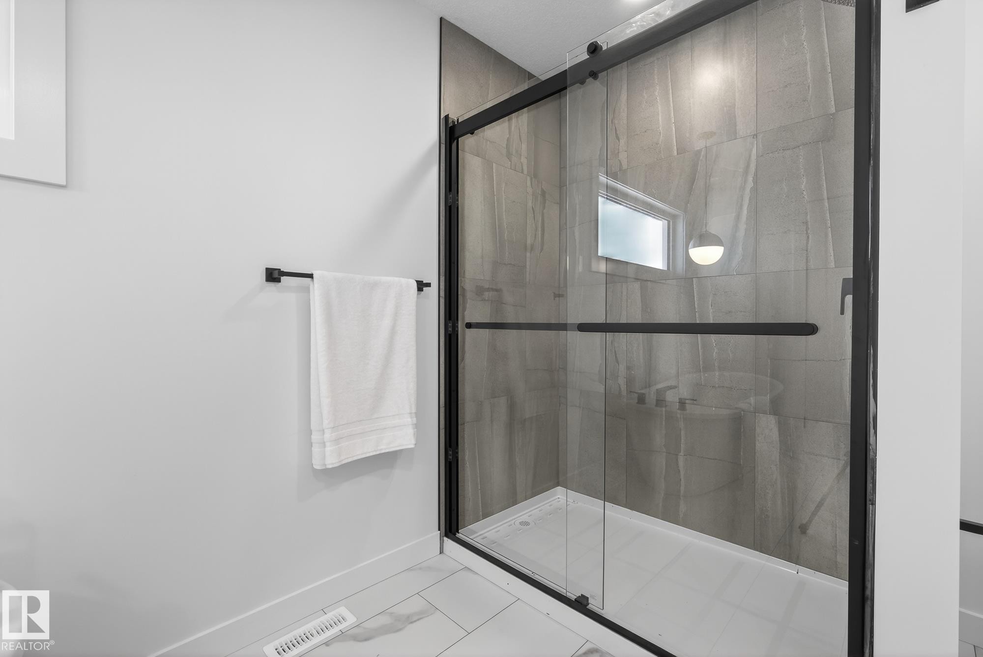 












6 ELDRIDGE Point(e)

,
St. Albert,




AB
T8N 8C3

