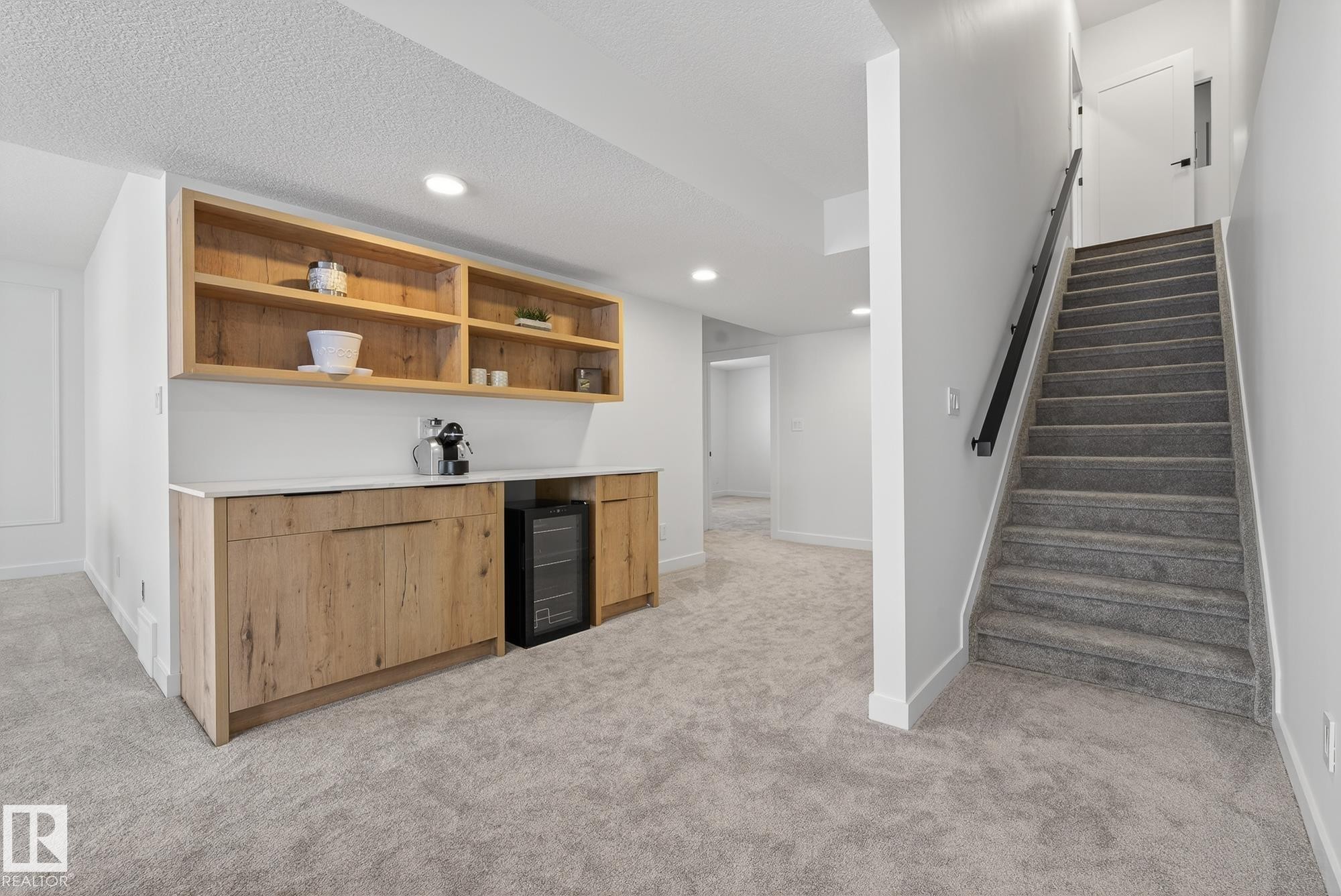 












6 ELDRIDGE Point(e)

,
St. Albert,




AB
T8N 8C3

