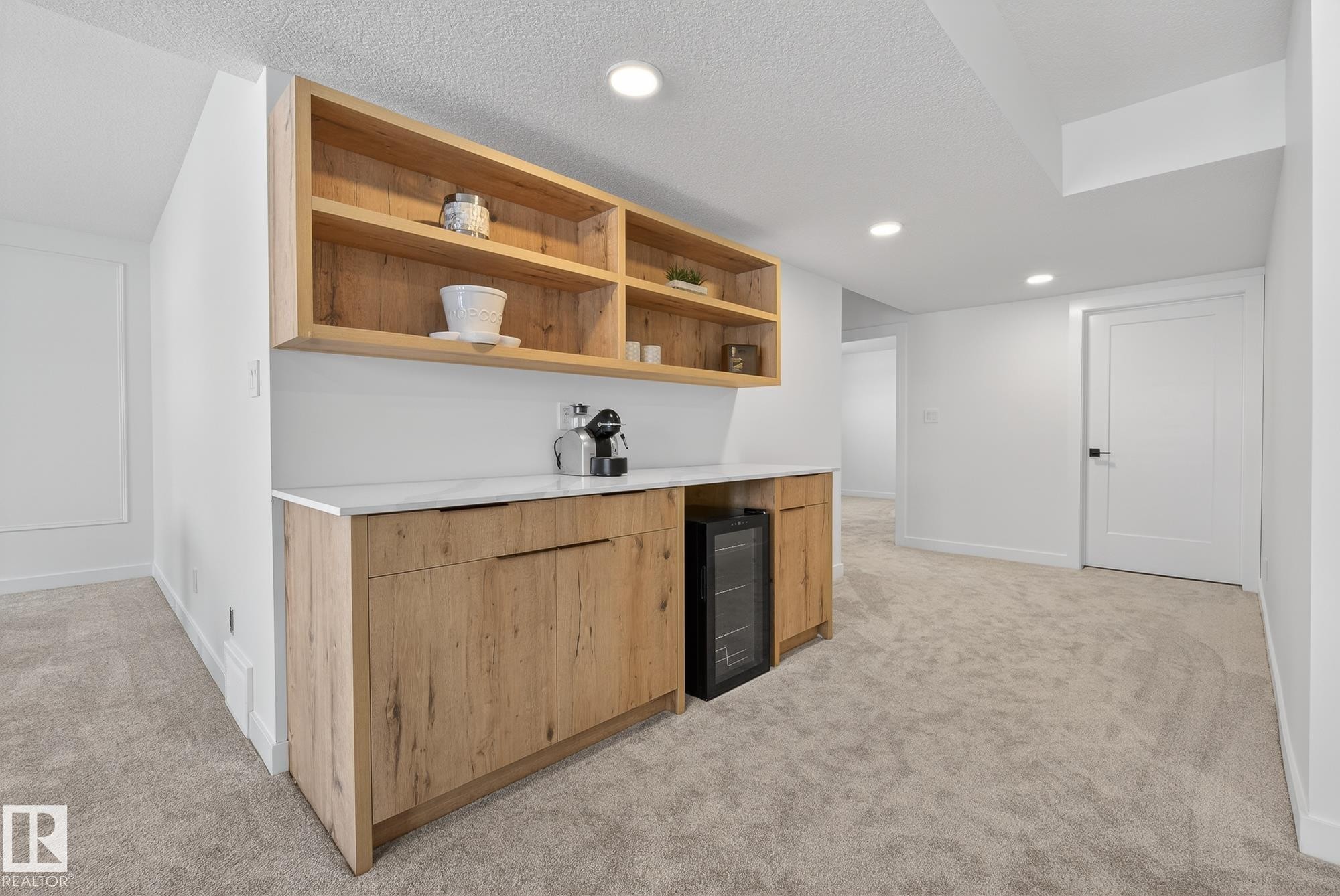 












6 ELDRIDGE Point(e)

,
St. Albert,




AB
T8N 8C3

