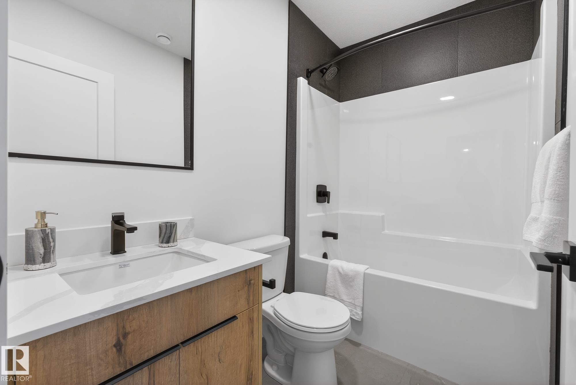 












6 ELDRIDGE Point(e)

,
St. Albert,




AB
T8N 8C3

