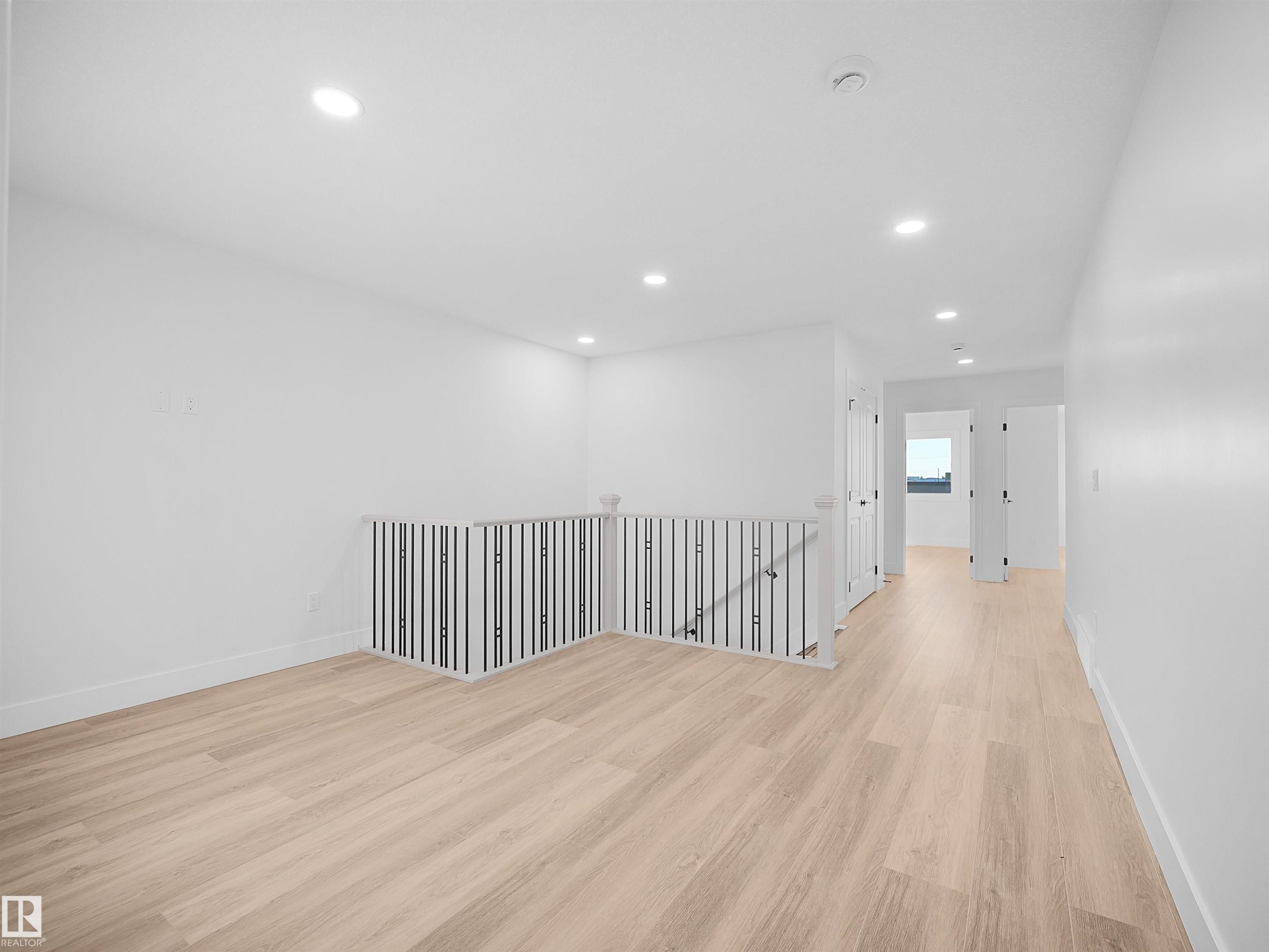 












6907 169 Avenue

,
Edmonton,




AB
T5Z 0H2

