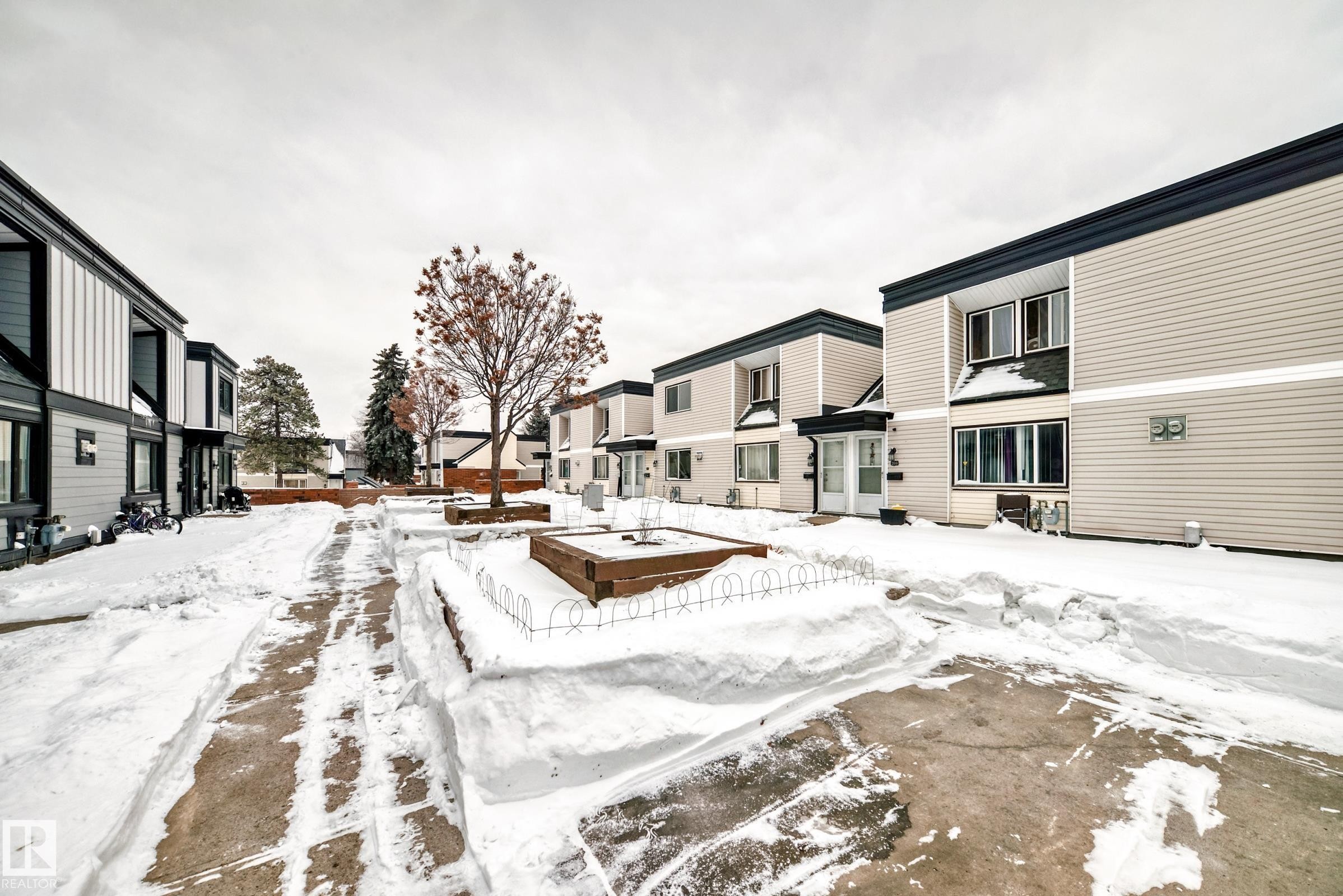 












208 11421 34 Street

,
Edmonton,




AB
T5W 5J7

