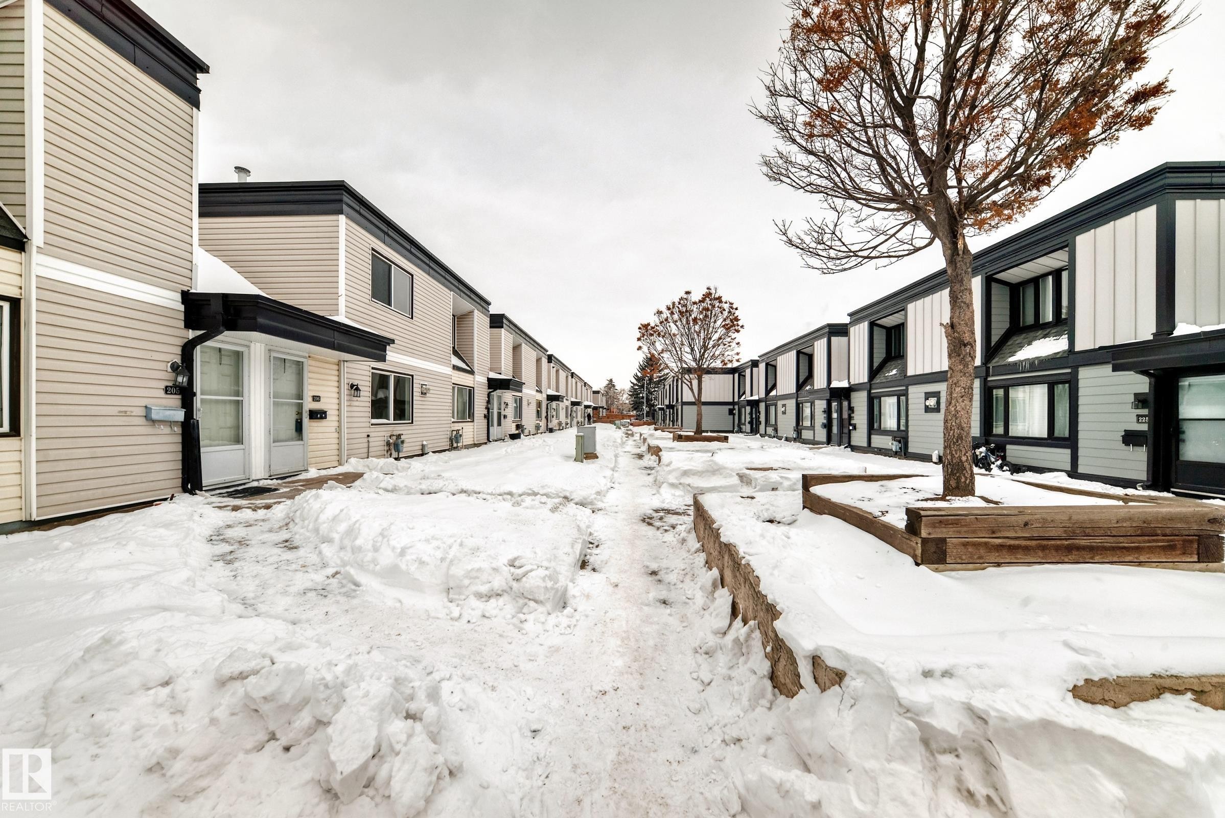 












208 11421 34 Street

,
Edmonton,




AB
T5W 5J7

