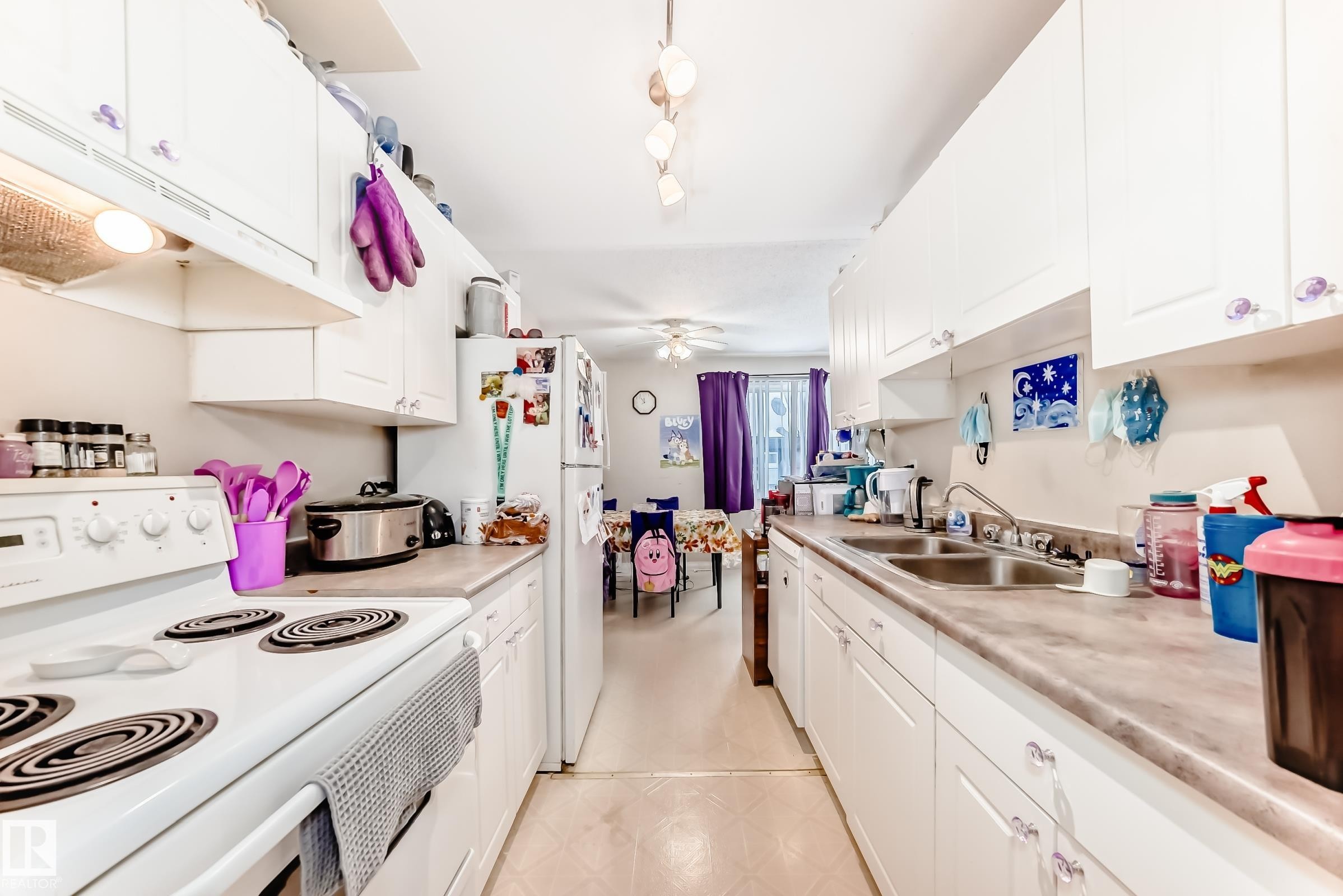 












208 11421 34 Street

,
Edmonton,




AB
T5W 5J7

