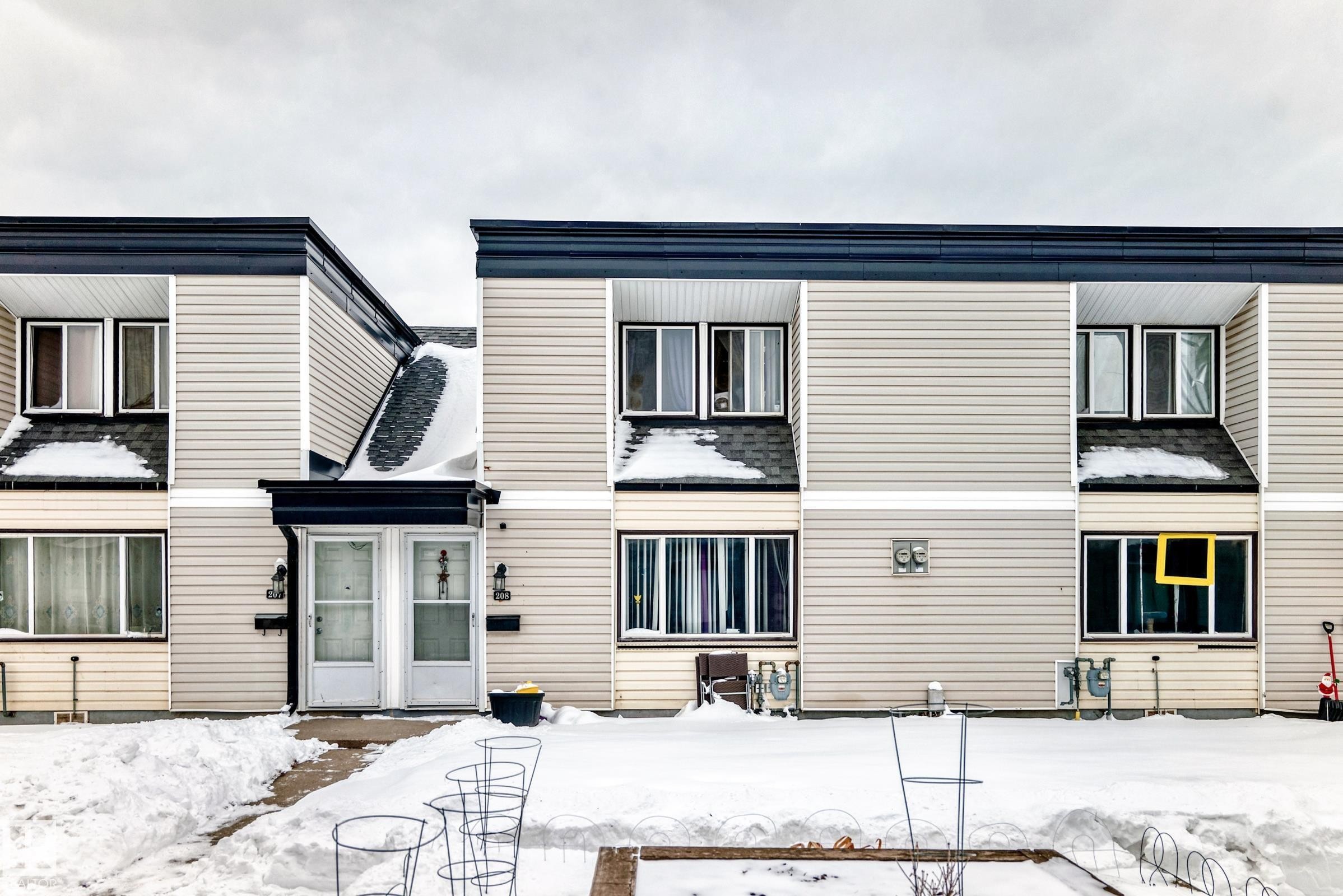 












208 11421 34 Street

,
Edmonton,




AB
T5W 5J7

