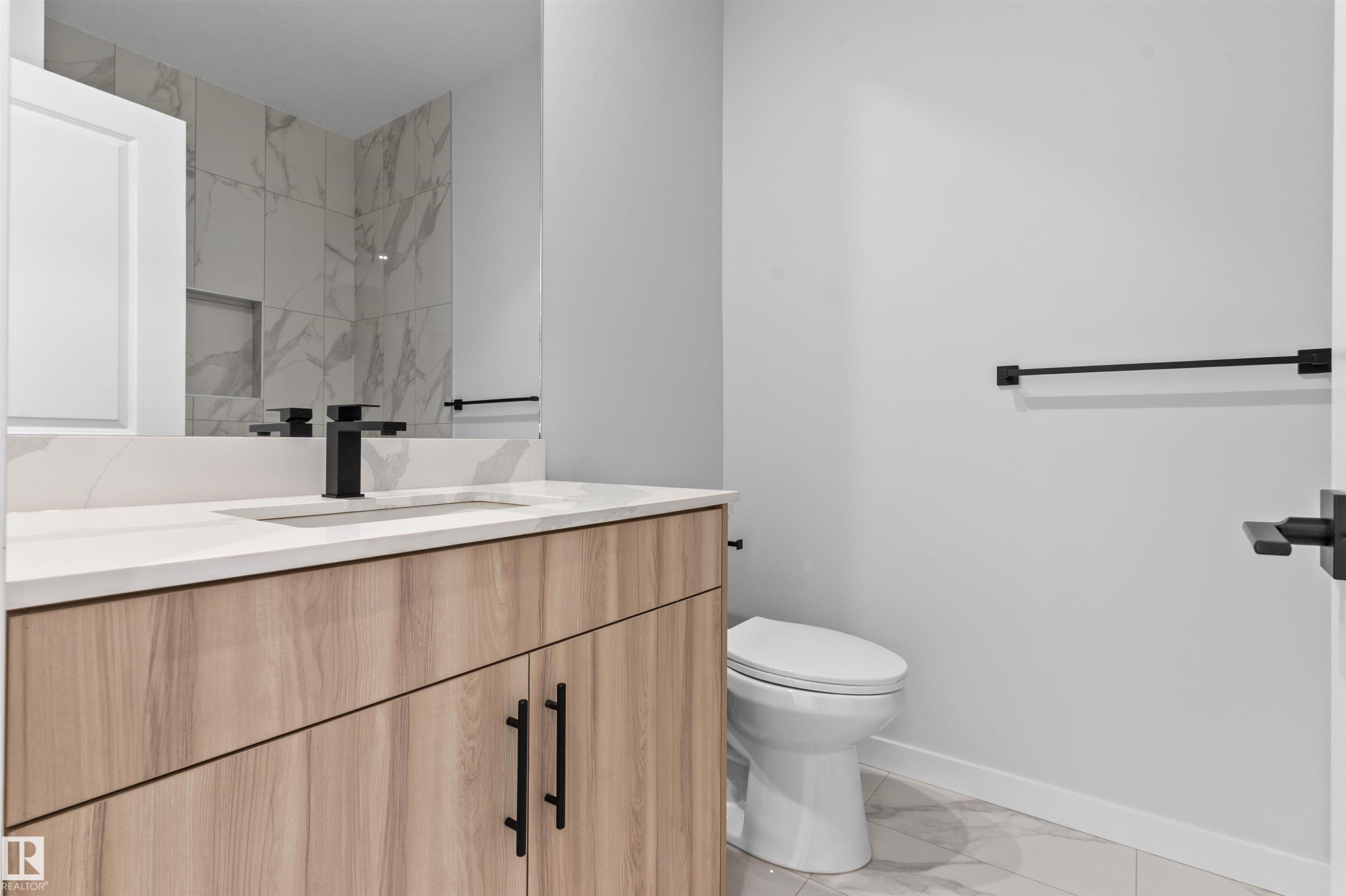 












116 25 Street

,
Edmonton,




AB
T6X 3K3

