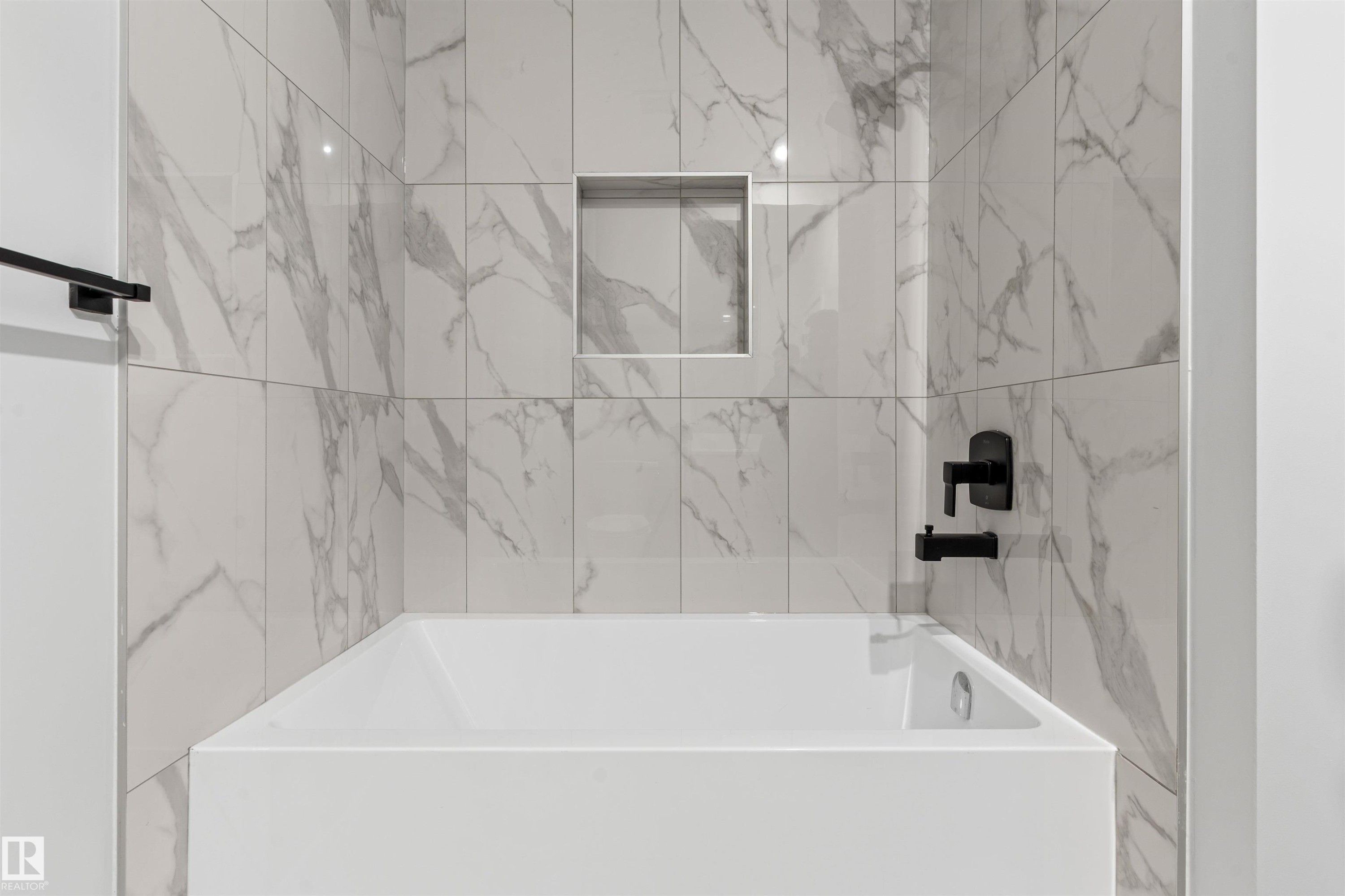 












116 25 Street

,
Edmonton,




AB
T6X 3K3

