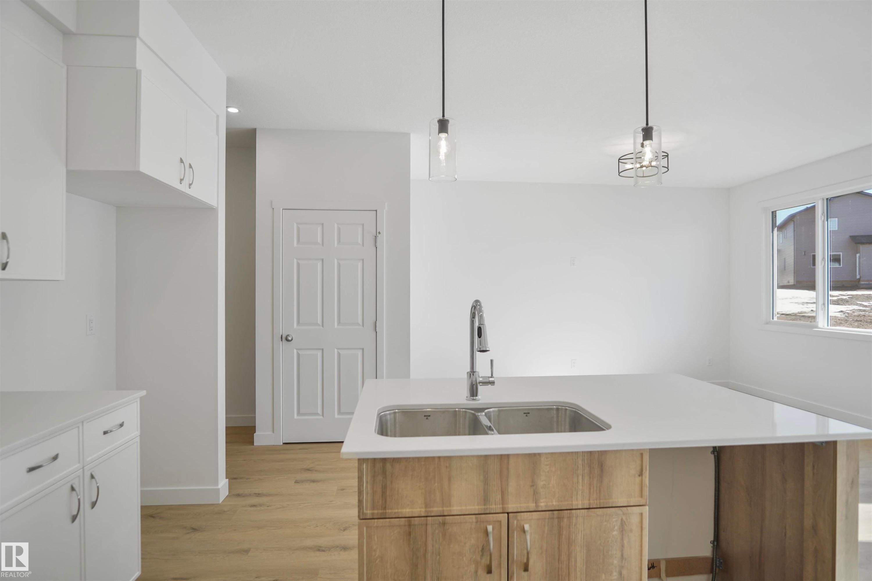 












8464 183 Avenue

,
Edmonton,




AB
T5Z 0L5

