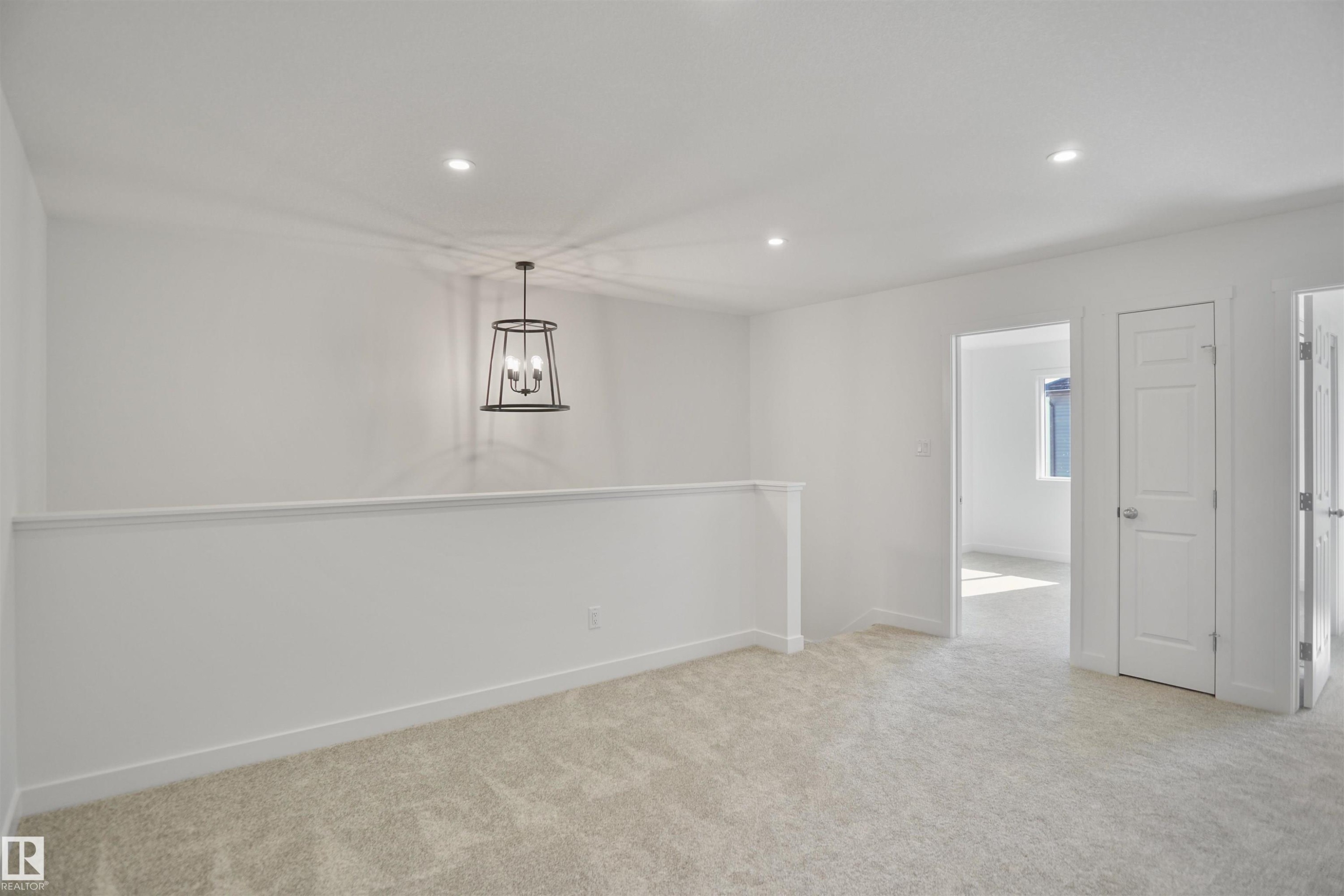 












8464 183 Avenue

,
Edmonton,




AB
T5Z 0L5

