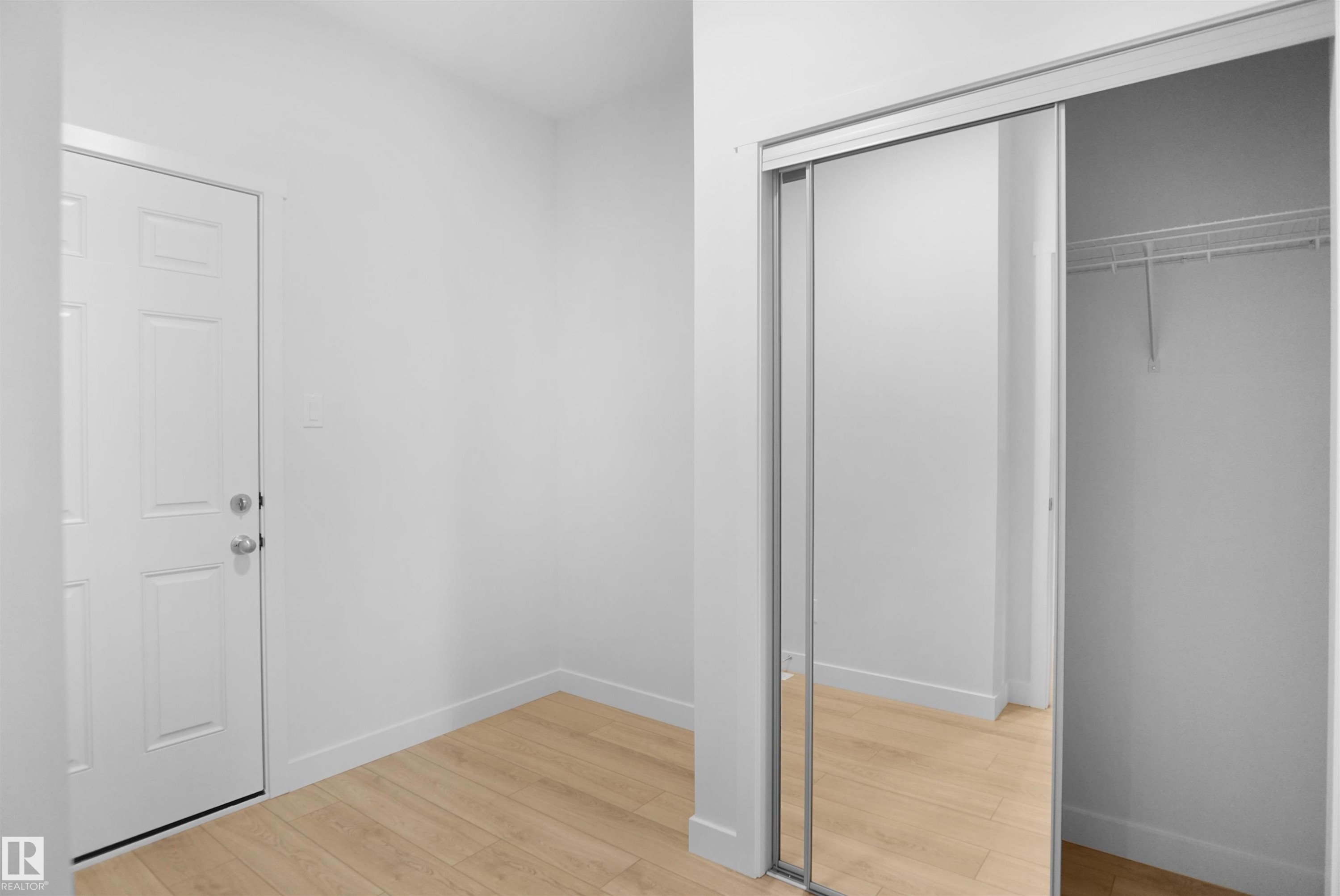 












1173 SOUTH CREEK Wynd

,
Stony Plain,




AB
T7Z 0M1

