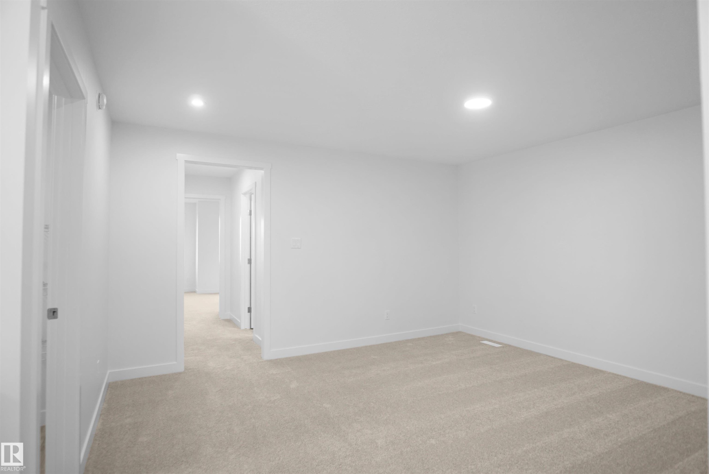 












1173 SOUTH CREEK Wynd

,
Stony Plain,




AB
T7Z 0M1

