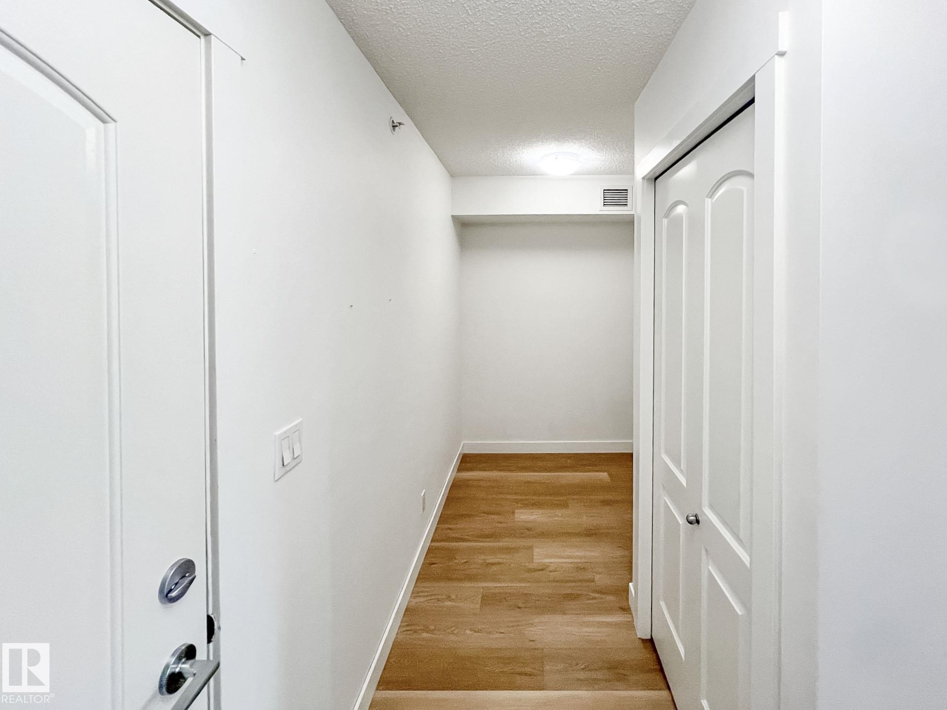 












406 667 WATT Boulevard

,
Edmonton,




AB
T6X 0Y2

