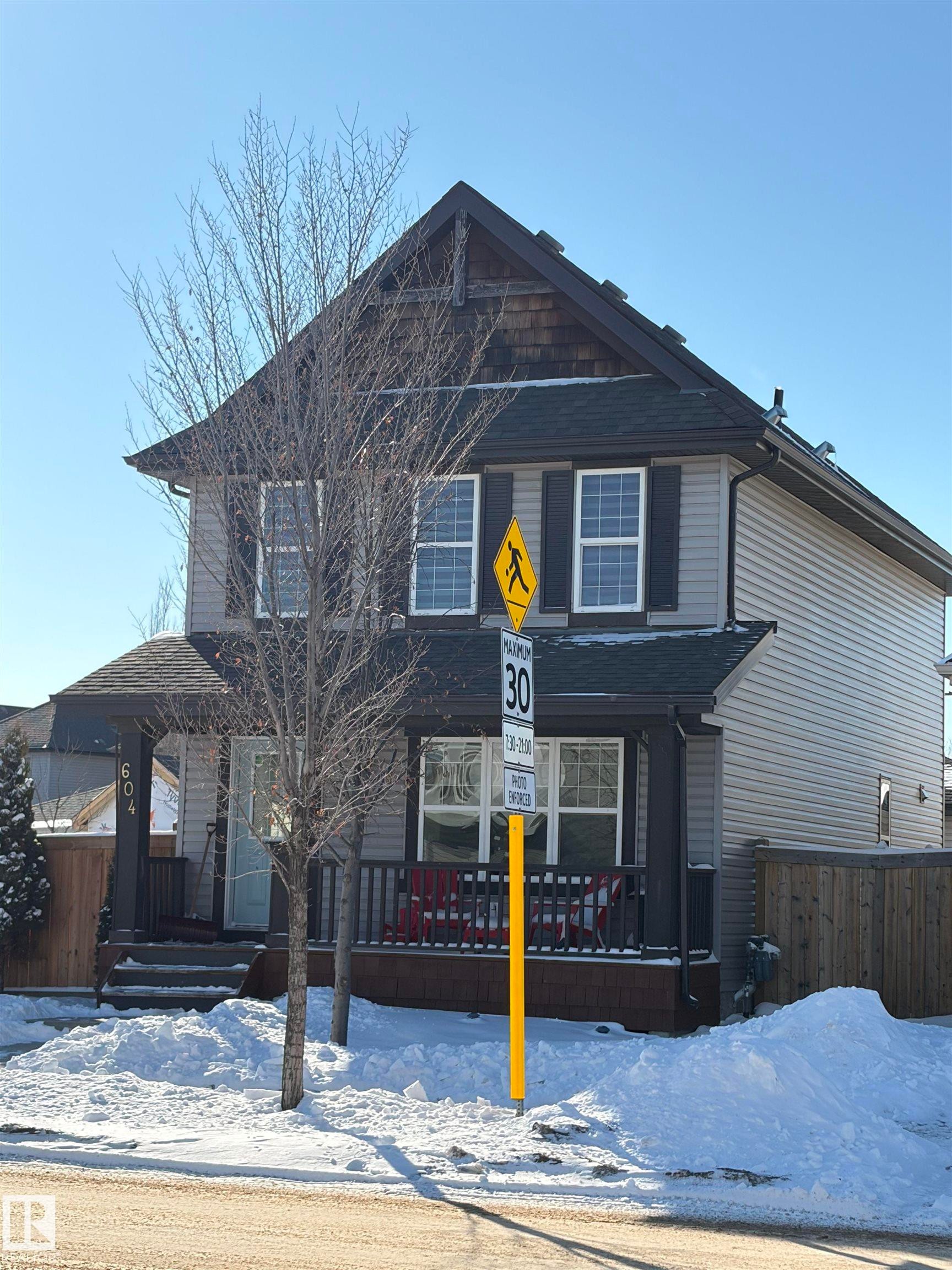 












604 TAMARACK Road

,
Edmonton,




AB
T5Z 2M6

