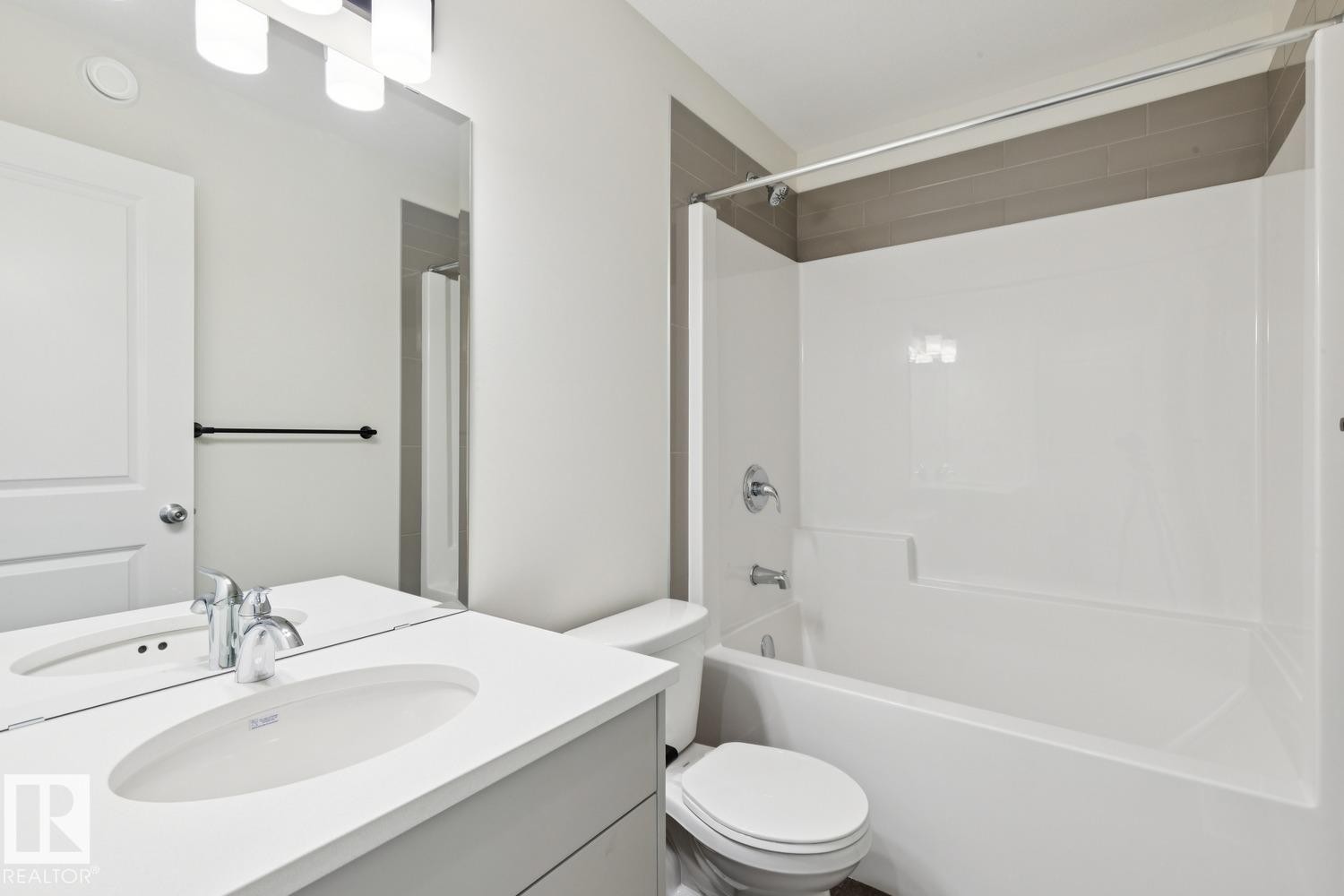 












407 26 Street

,
Edmonton,




AB
T6X 3E8

