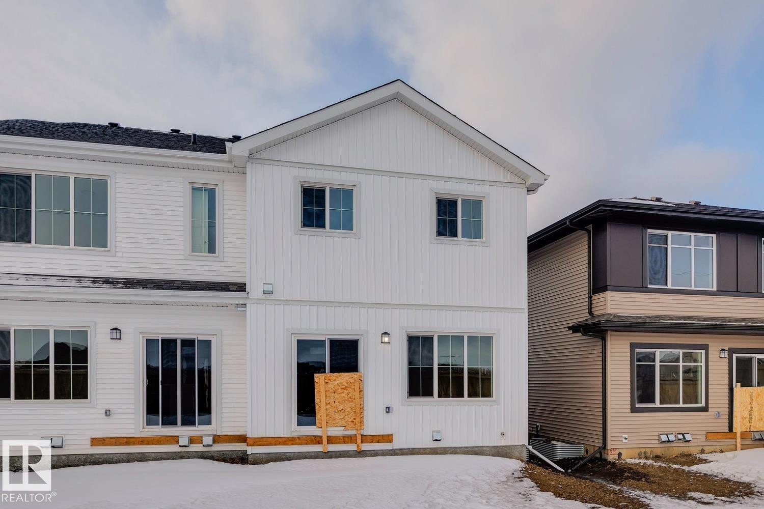 












407 26 Street

,
Edmonton,




AB
T6X 3E8

