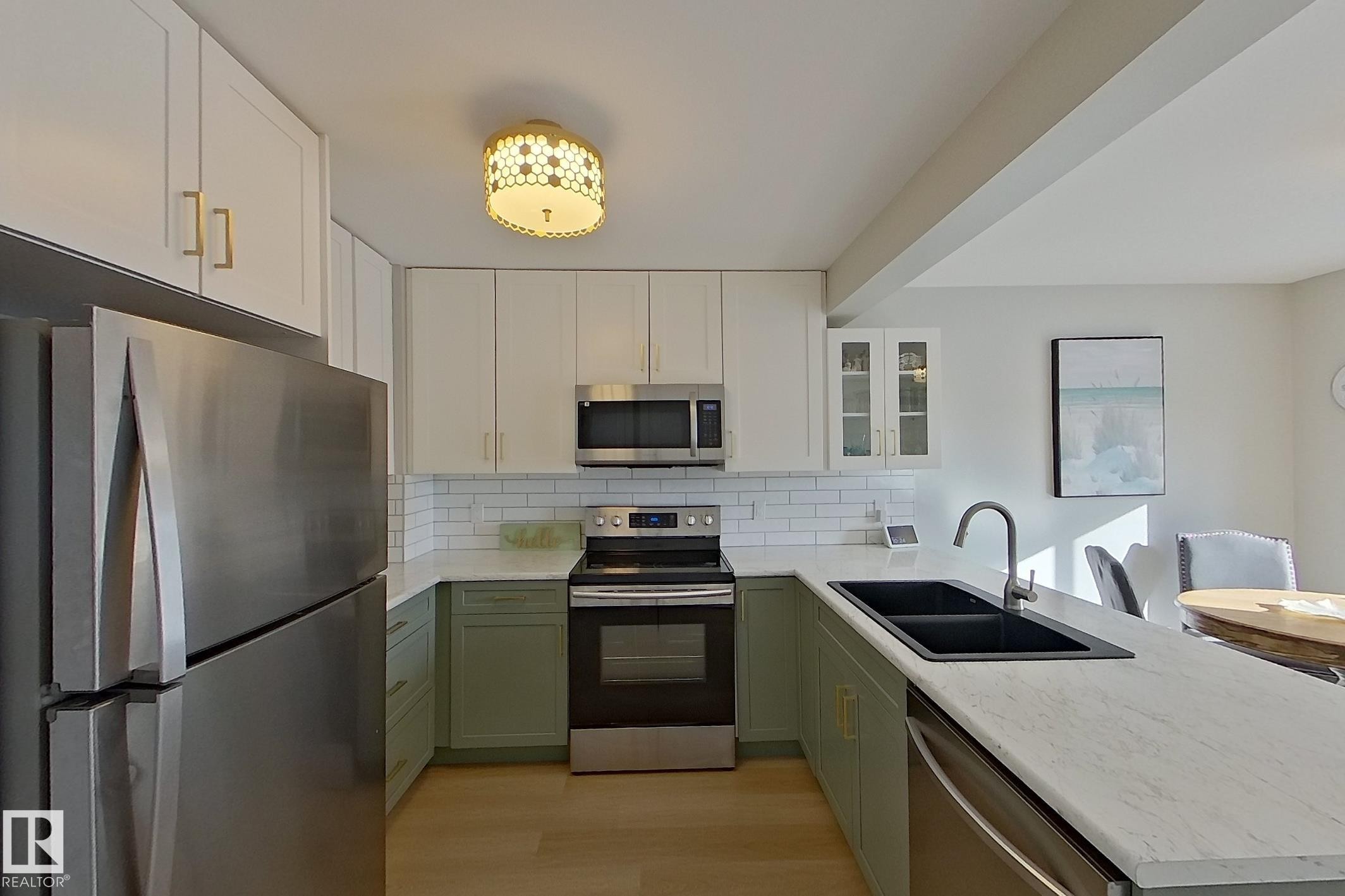 












121 1 ABERDEEN Way

,
Stony Plain,




AB
T7Z 1M9

