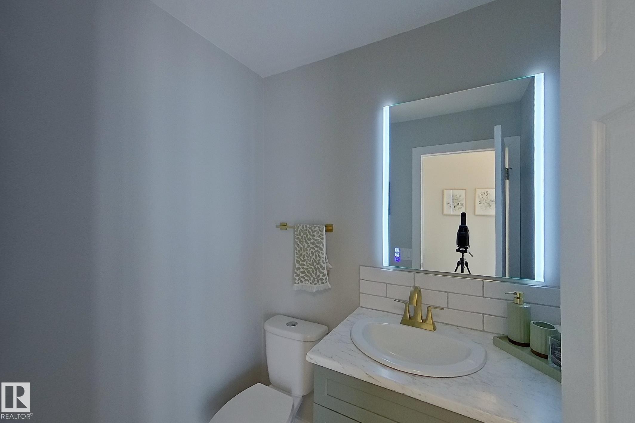 












121 1 ABERDEEN Way

,
Stony Plain,




AB
T7Z 1M9

