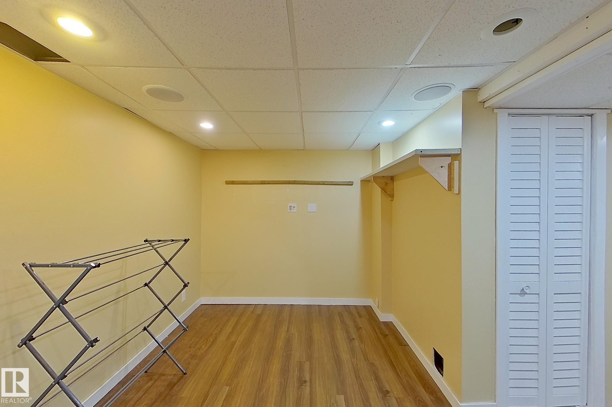 












121 1 ABERDEEN Way

,
Stony Plain,




AB
T7Z 1M9

