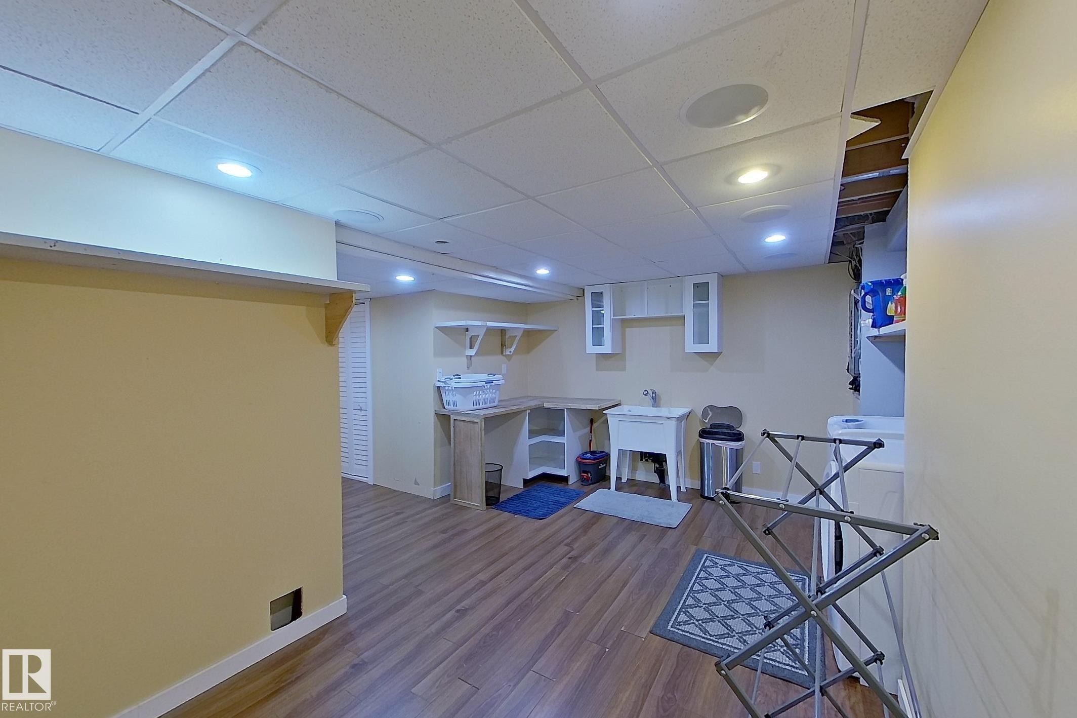 












121 1 ABERDEEN Way

,
Stony Plain,




AB
T7Z 1M9

