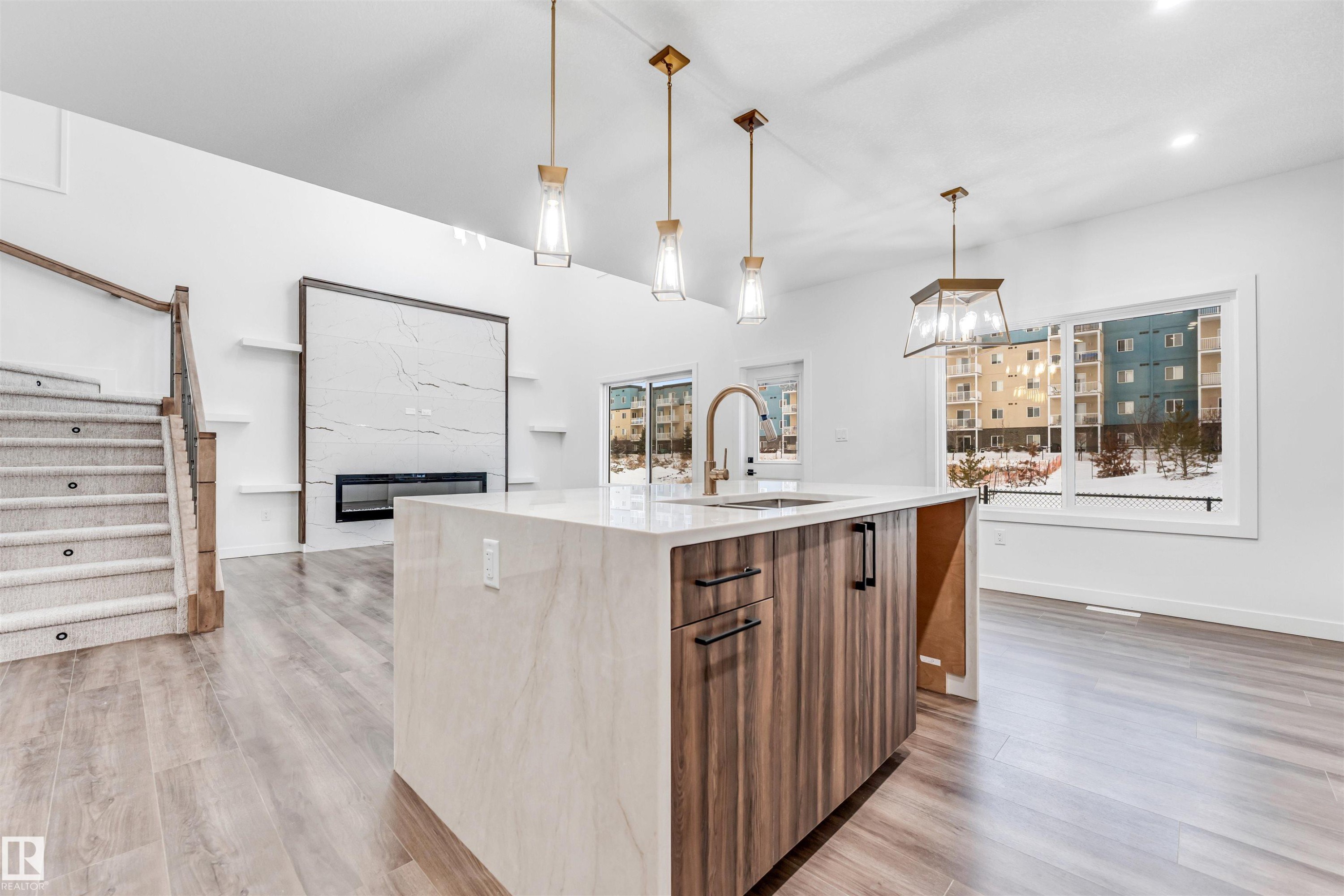 












136 Creekside Lane

,
Leduc,




AB
T9E 1T1

