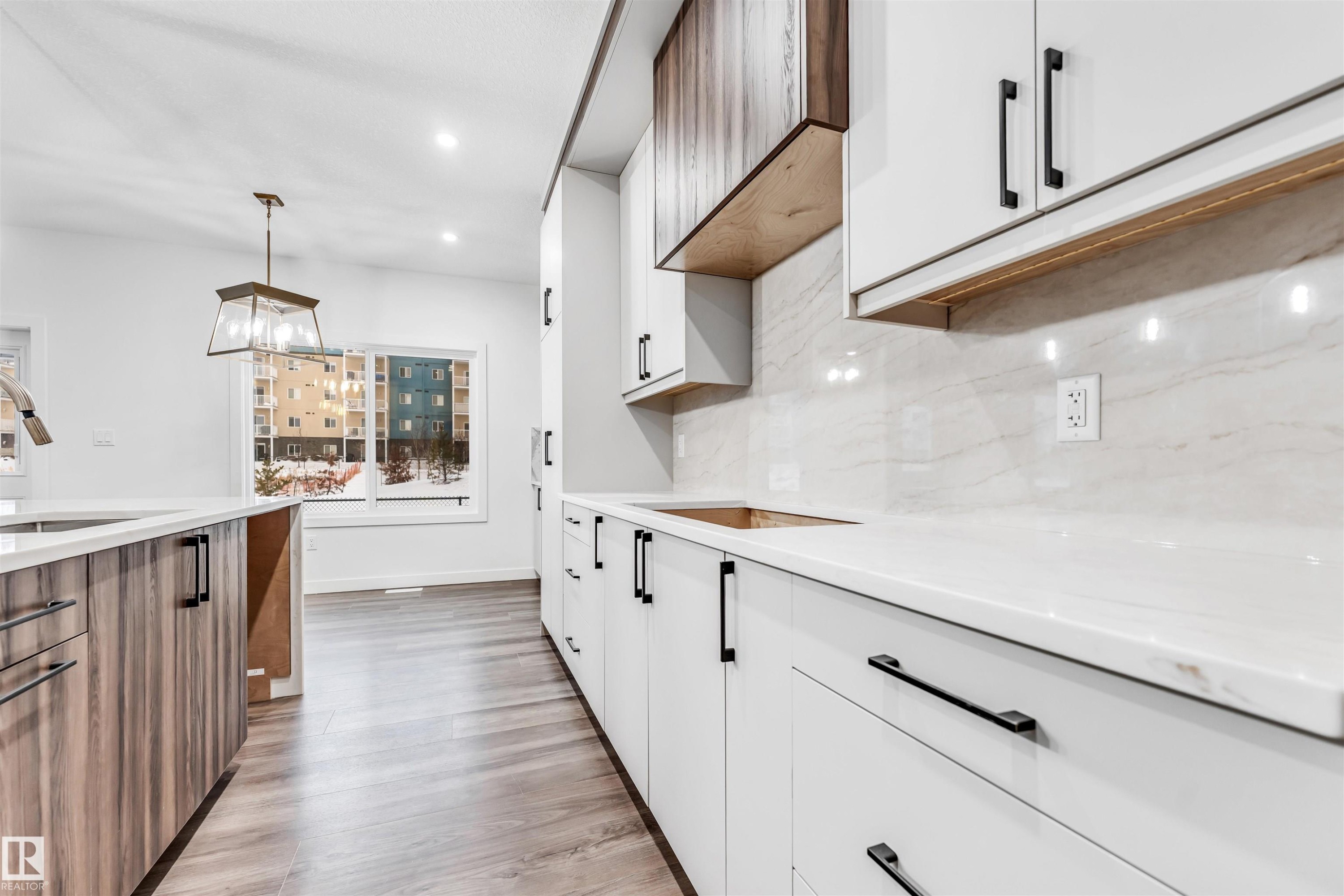 












136 Creekside Lane

,
Leduc,




AB
T9E 1T1

