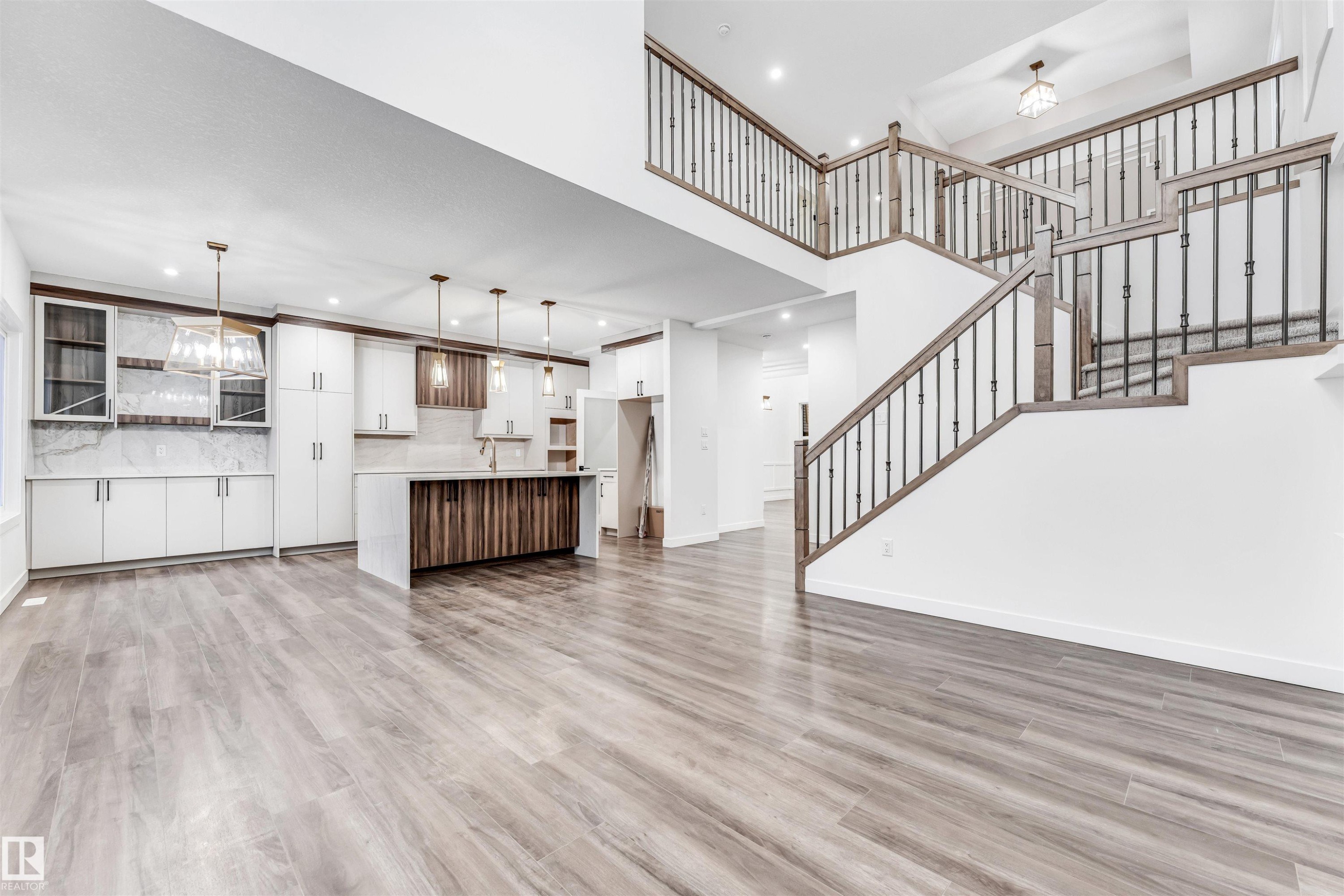 












136 Creekside Lane

,
Leduc,




AB
T9E 1T1

