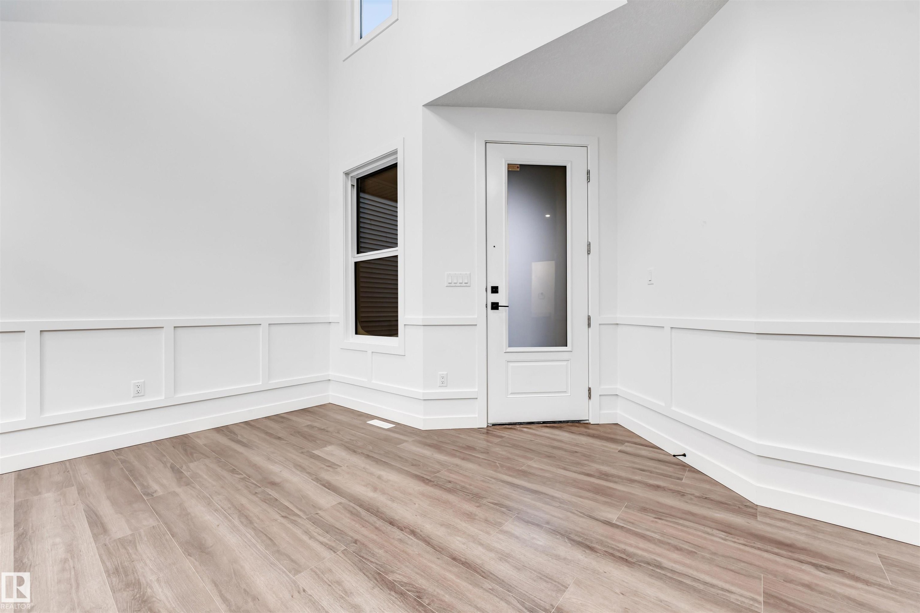 












136 Creekside Lane

,
Leduc,




AB
T9E 1T1

