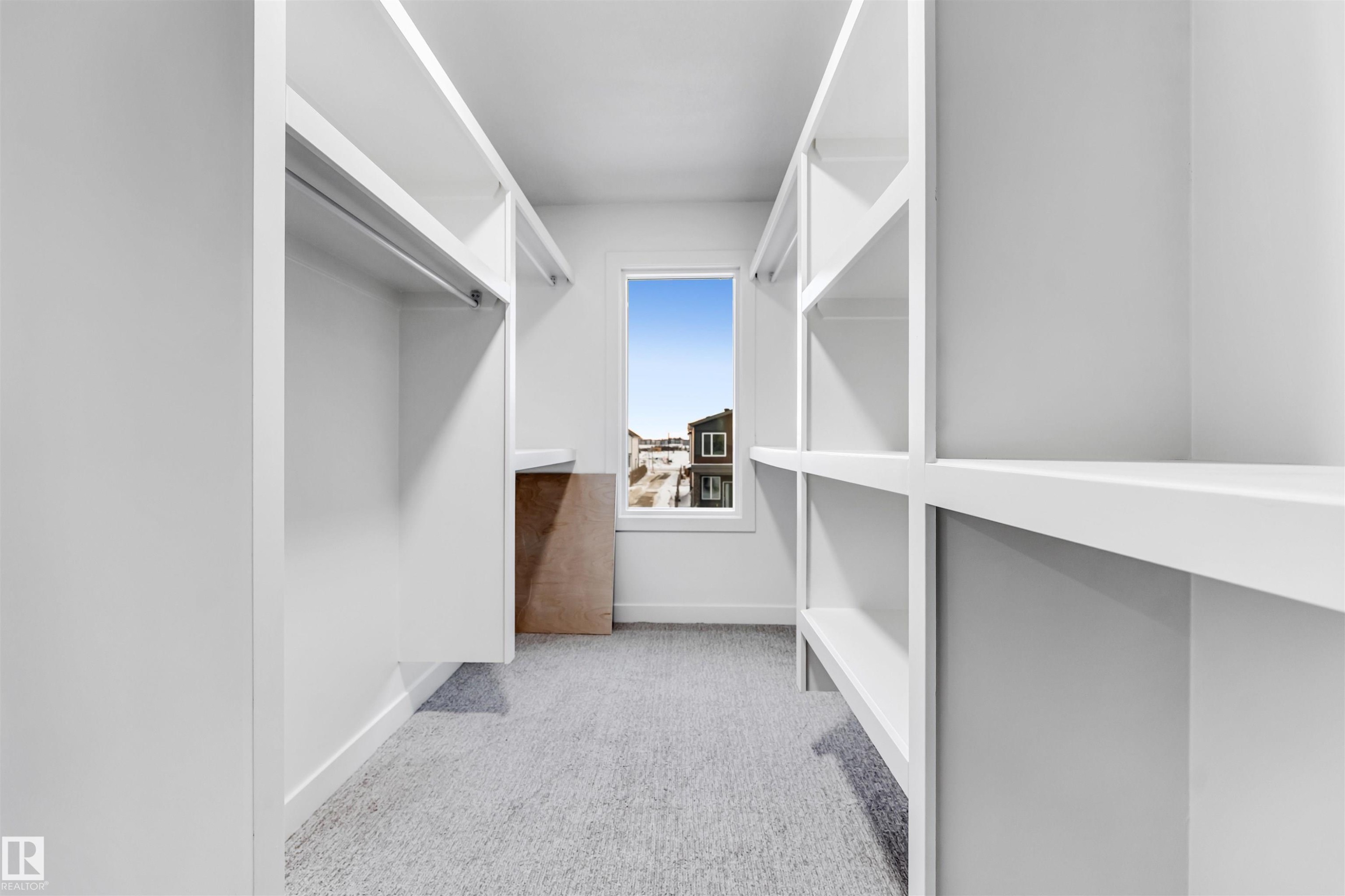 












136 Creekside Lane

,
Leduc,




AB
T9E 1T1

