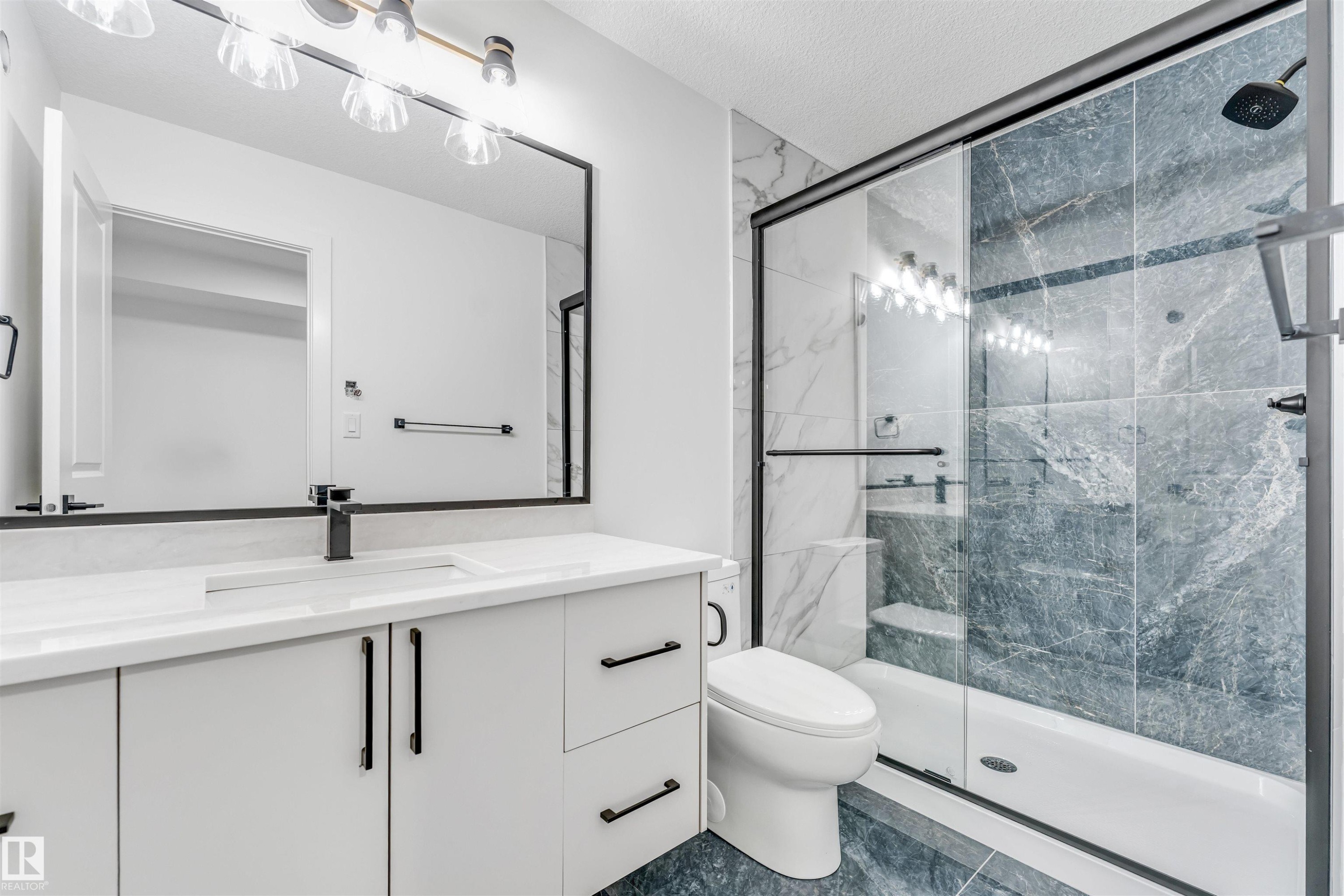 












136 Creekside Lane

,
Leduc,




AB
T9E 1T1

