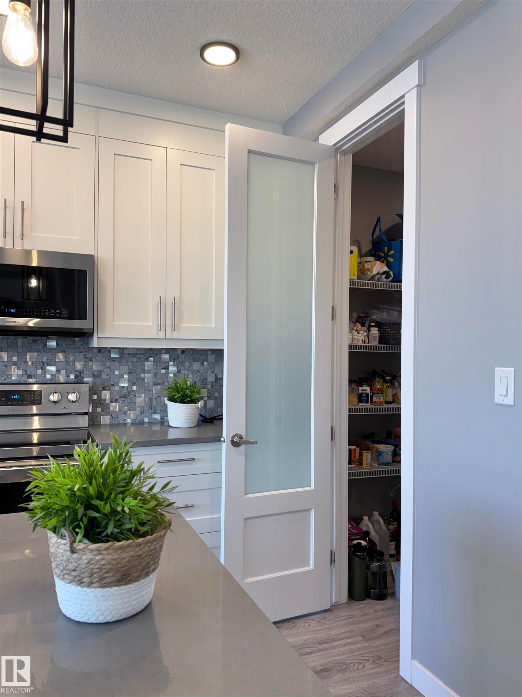 












154 ASTON Bend

,
Leduc,




AB
T9E 1L9

