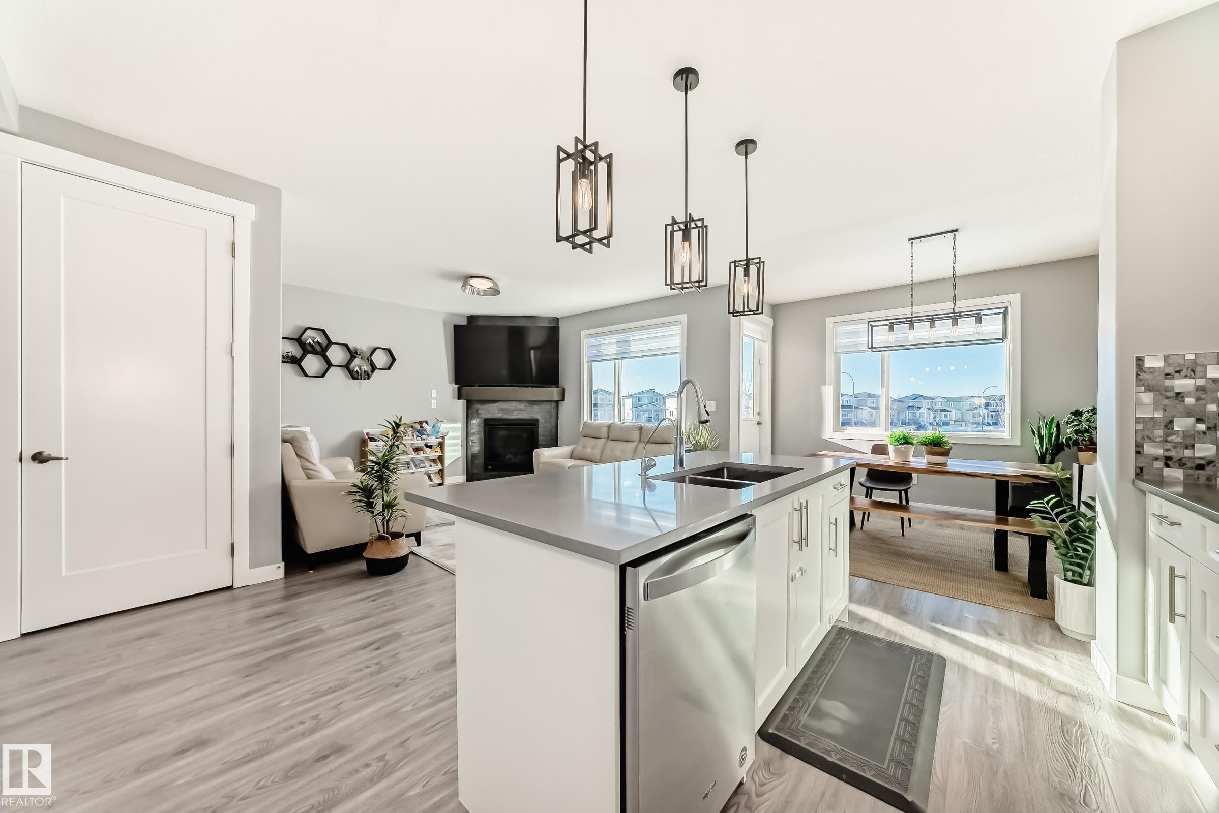 












154 ASTON Bend

,
Leduc,




AB
T9E 1L9

