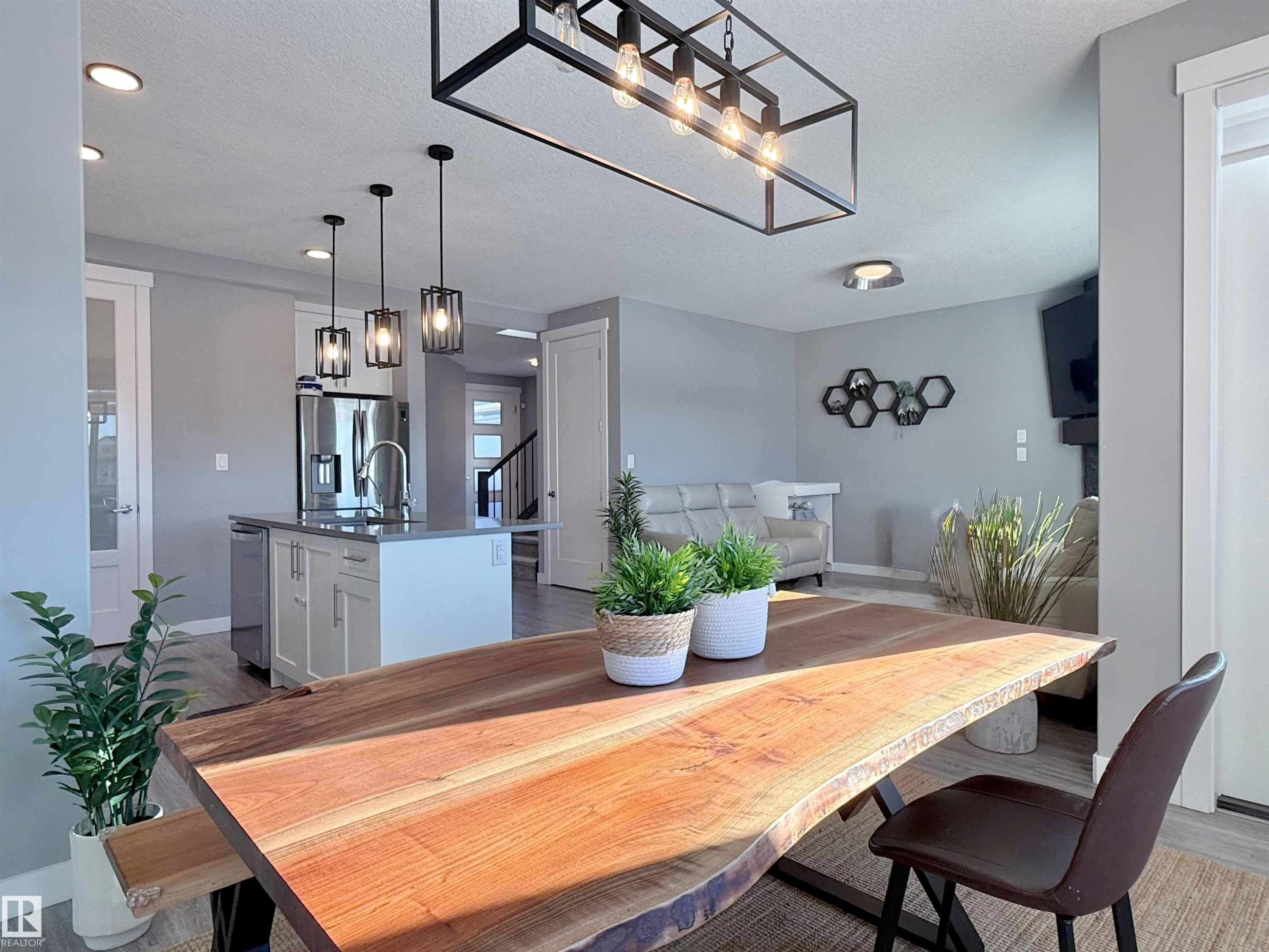 












154 ASTON Bend

,
Leduc,




AB
T9E 1L9

