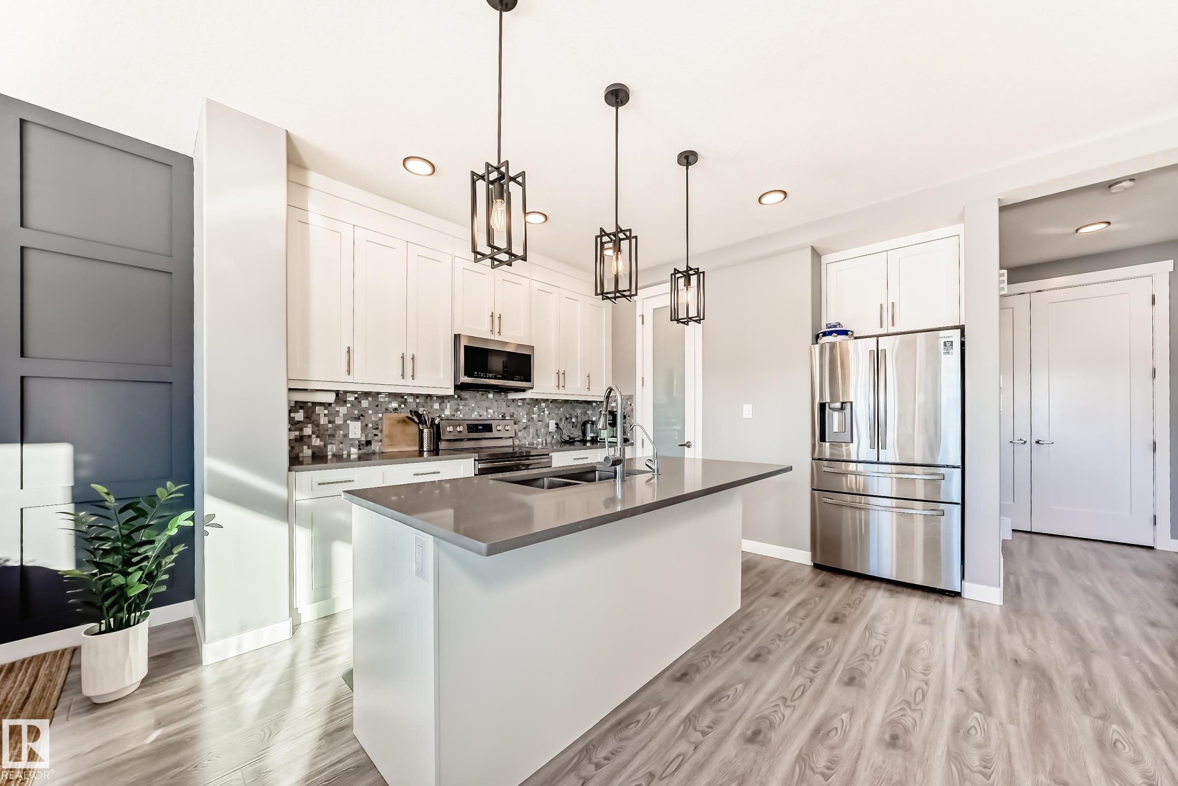 












154 ASTON Bend

,
Leduc,




AB
T9E 1L9

