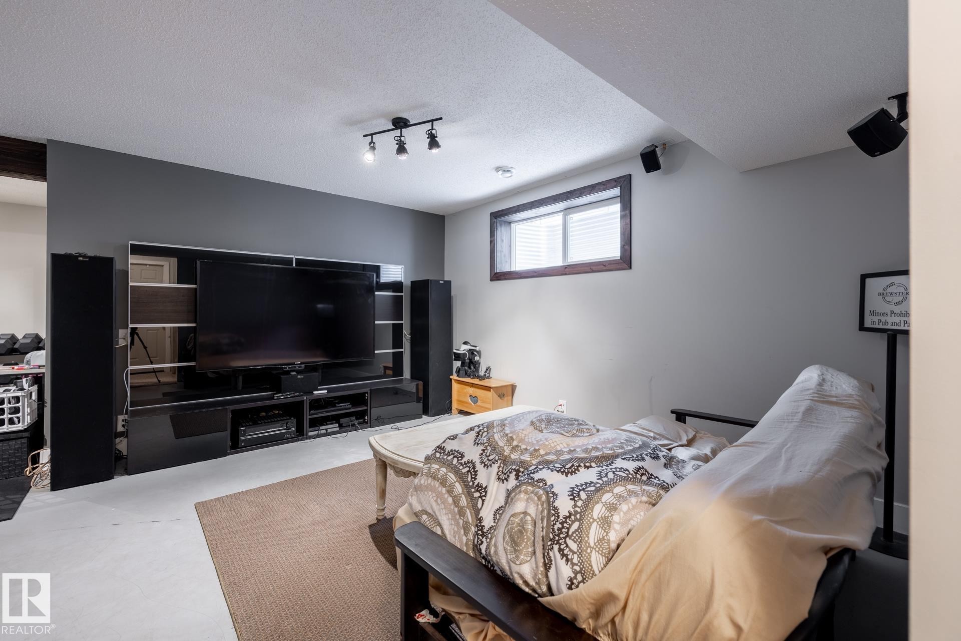 












3312 17B Avenue

,
Edmonton,




AB
T6T 0P3

