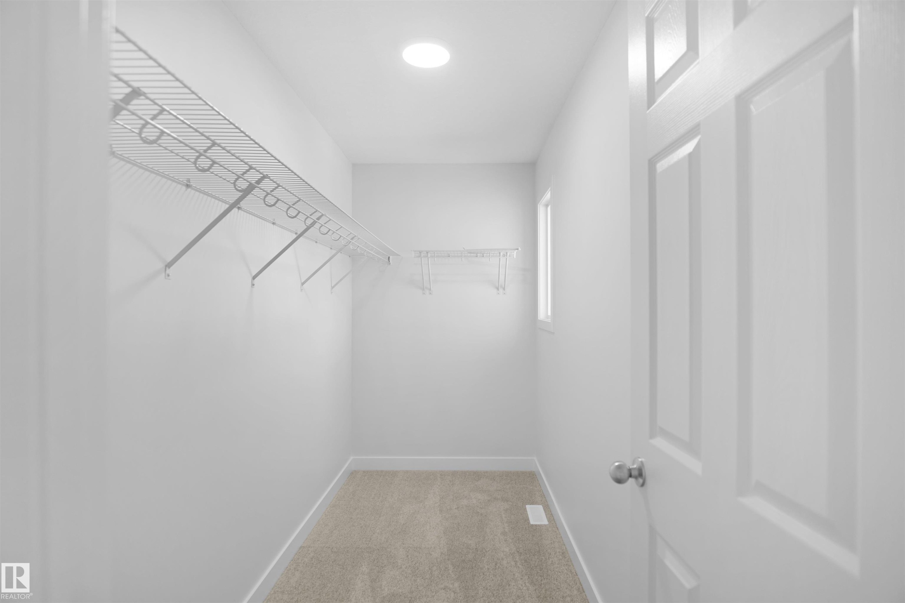 












17628 4 Street

,
Edmonton,




AB
T5Y 4E7

