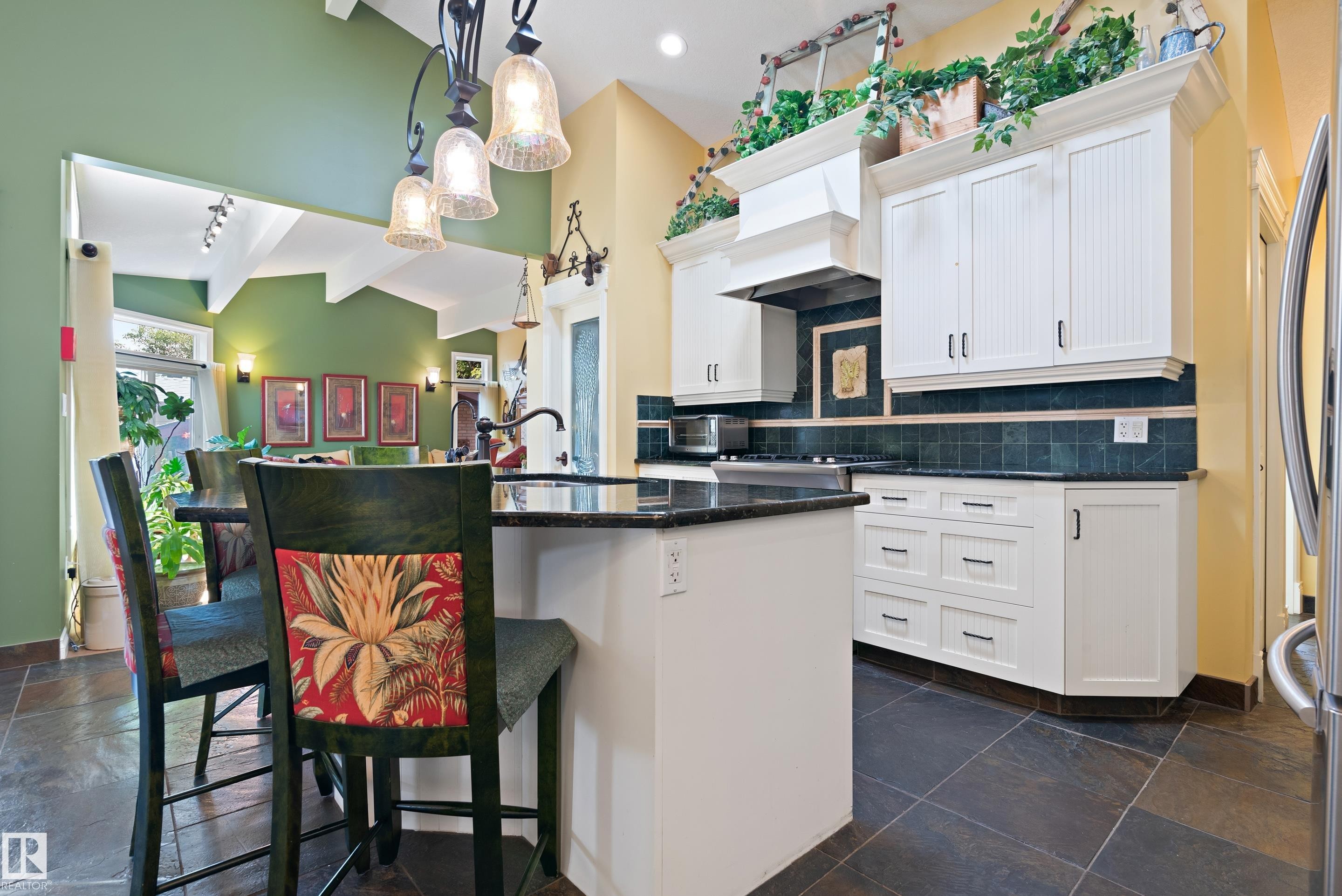 












5704 144 Street

,
Edmonton,




AB
T6H 4H4

