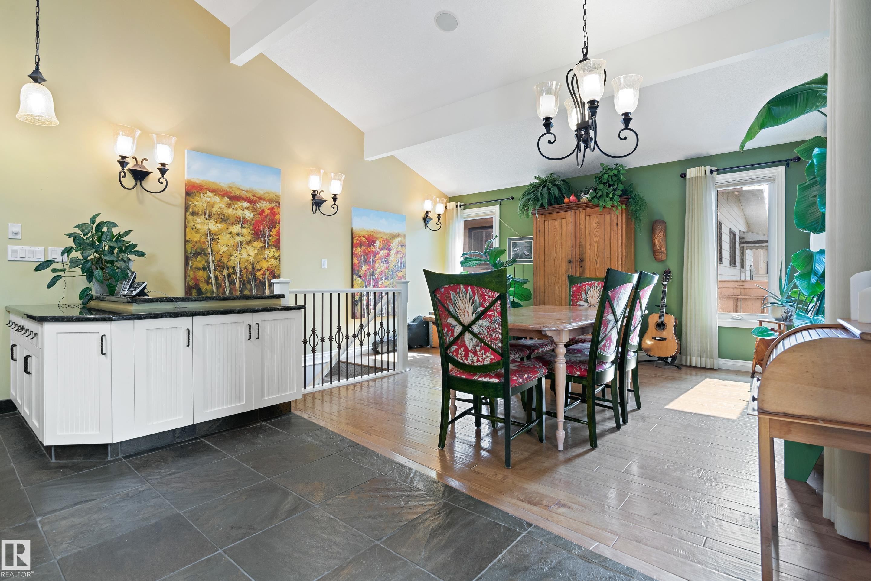 












5704 144 Street

,
Edmonton,




AB
T6H 4H4

