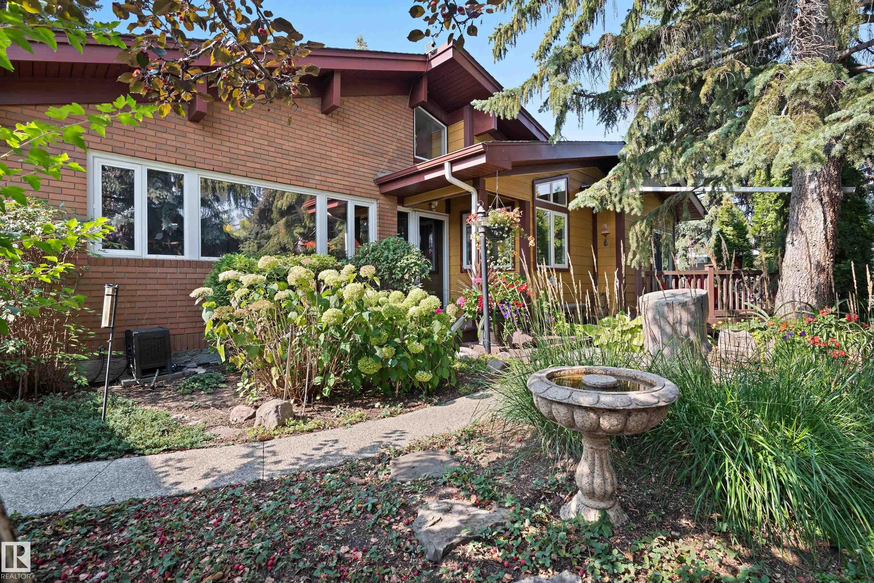 












5704 144 Street

,
Edmonton,




AB
T6H 4H4

