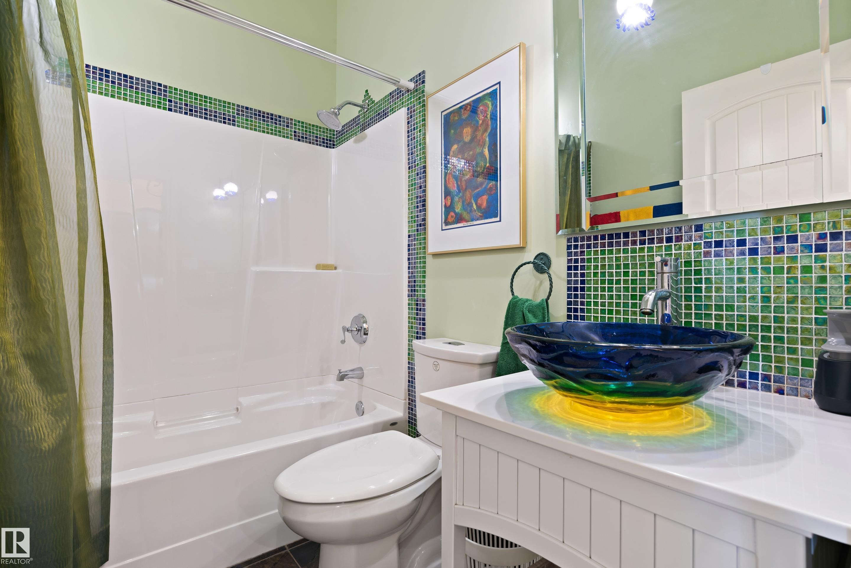 












5704 144 Street

,
Edmonton,




AB
T6H 4H4


